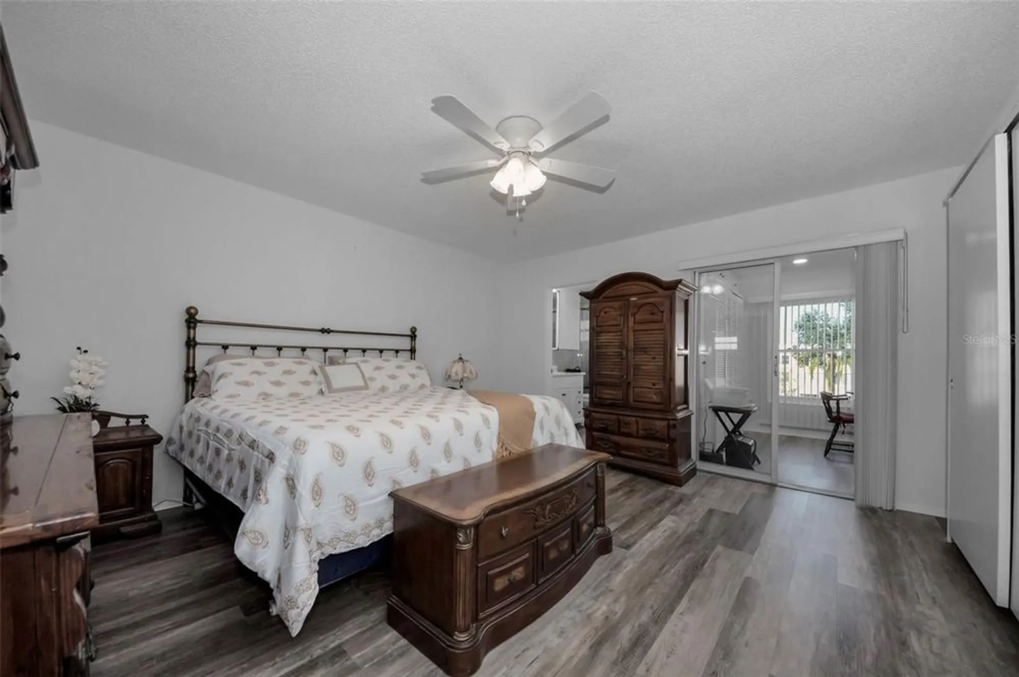 Property Slideshow image 16 of 58 | 2430 florentine way 44, Clearwater, FL, 33763
