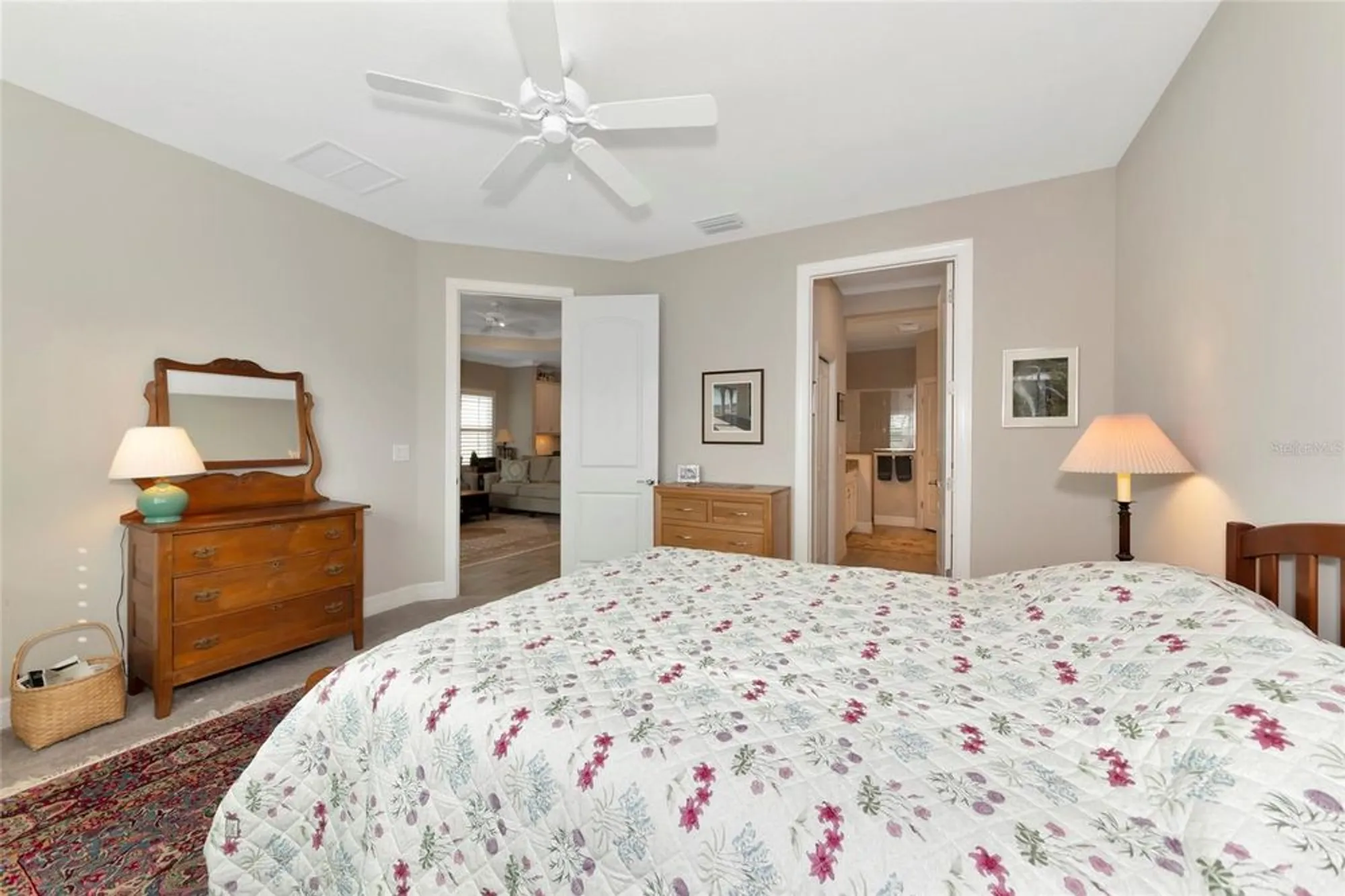 Property Slideshow image 14 of 43 | 6907 costa bella dr, Bradenton, FL, 34209