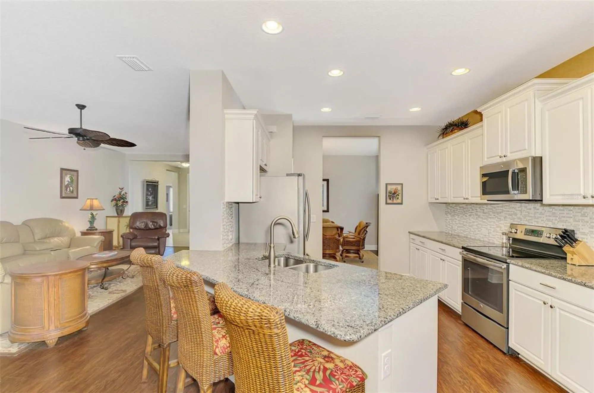 Property Slideshow image 16 of 100 | 12229 stuart dr, Venice, FL, 34293