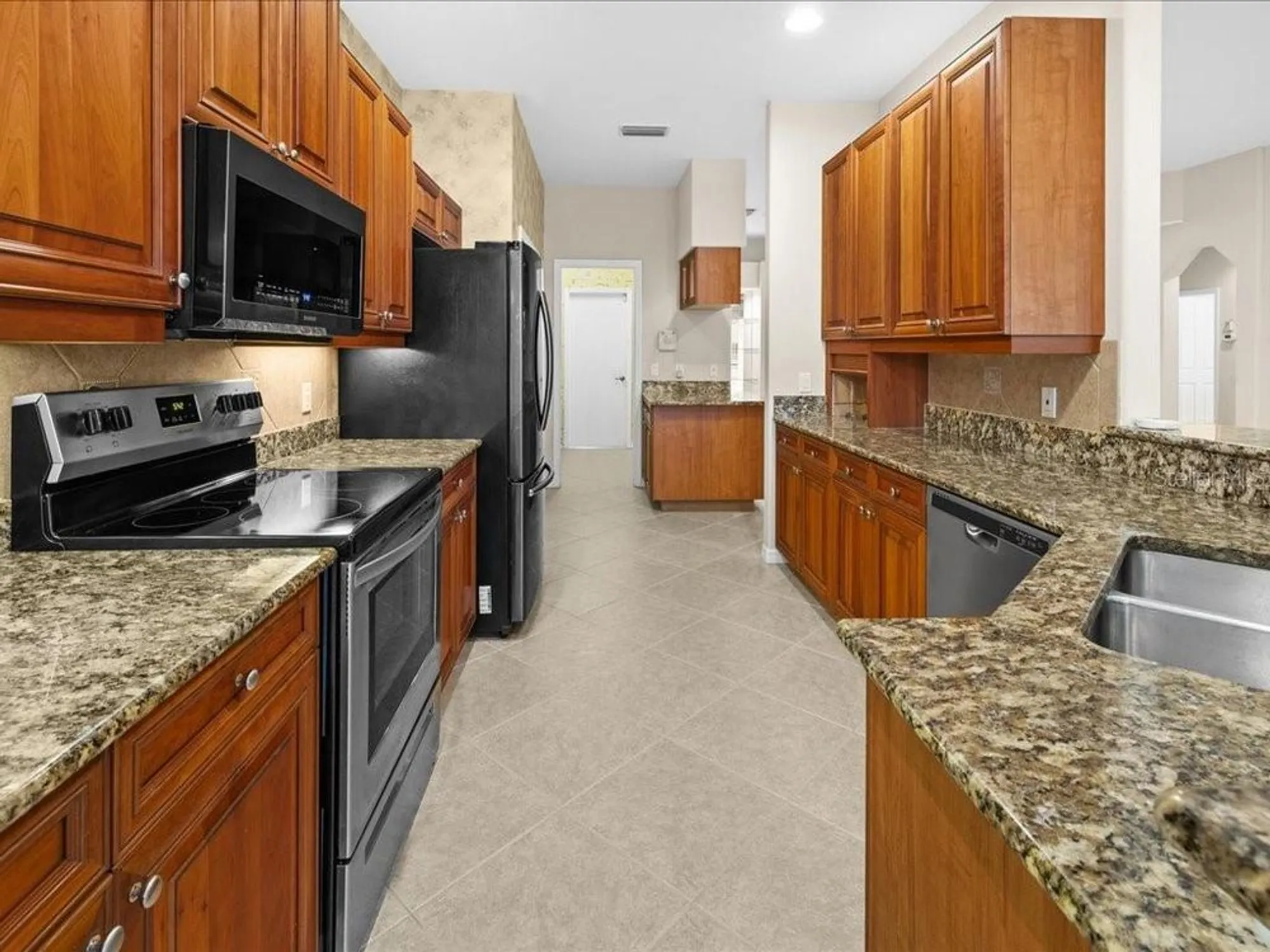Property Slideshow image 22 of 61 | 3927 whispering oaks dr, North Port, FL, 34287