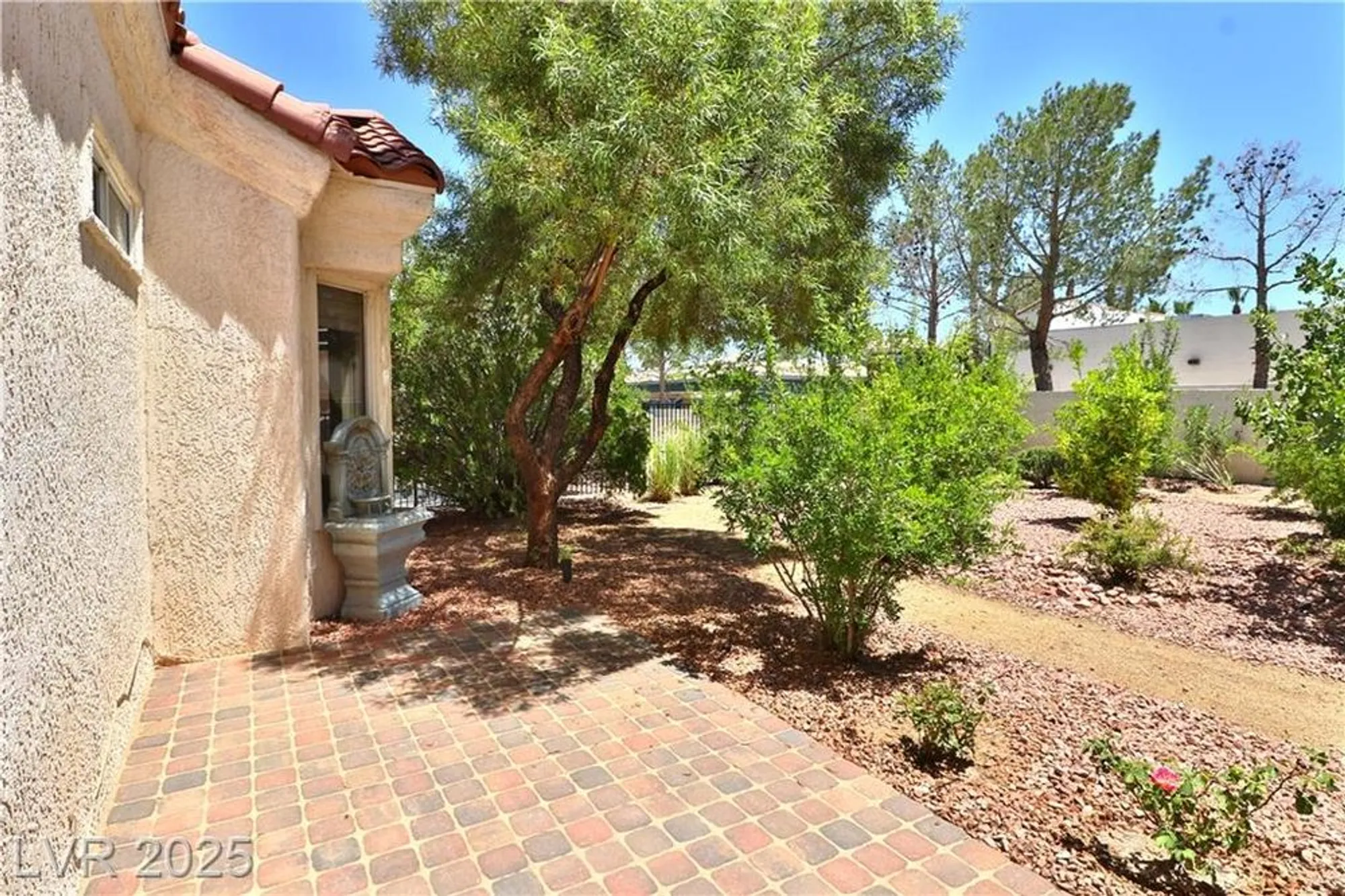 Property Slideshow image 33 of 39 | 9509 sundial dr, Las Vegas, NV, 89134