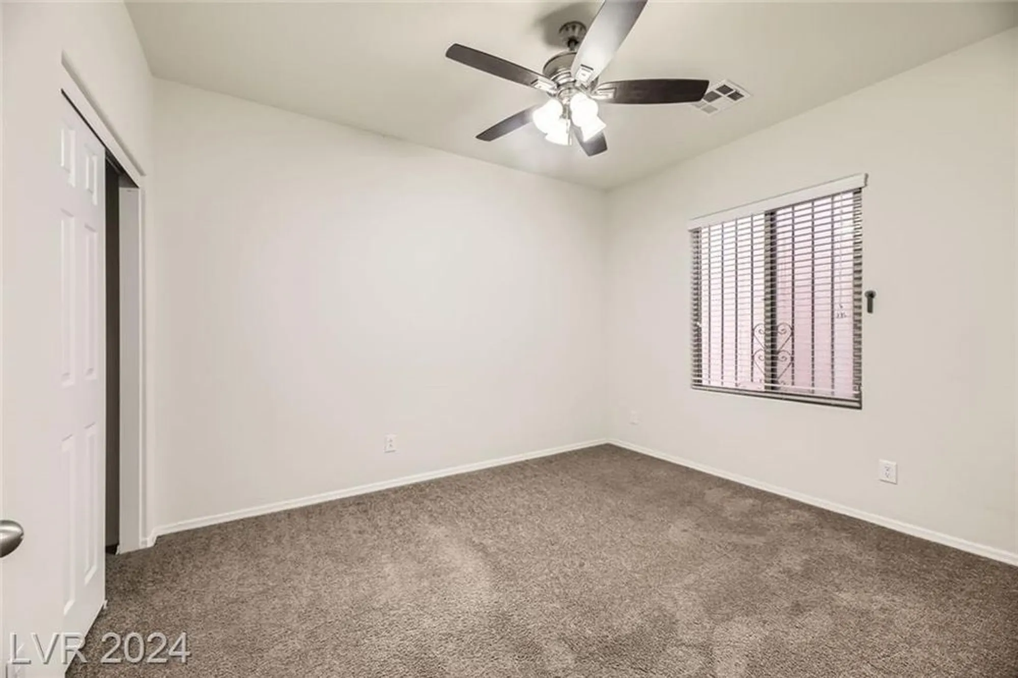 Property Slideshow image 18 of 32 | 3306 american mustang ct, Las Vegas, NV, 89122