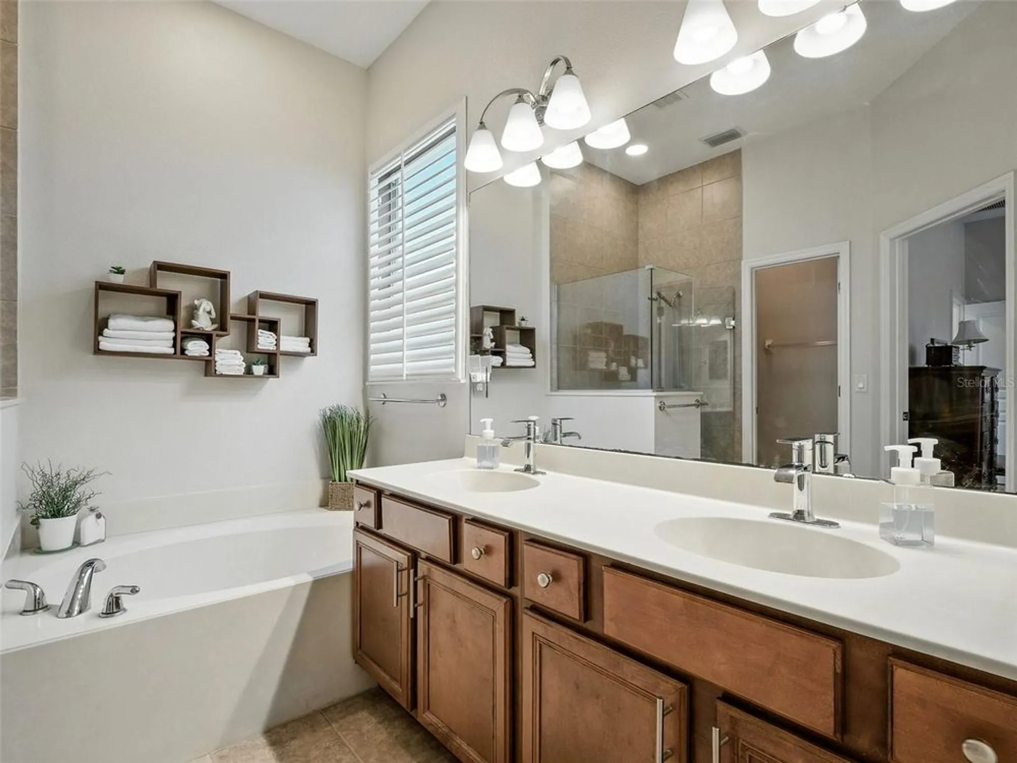 Property Slideshow image 34 of 66 | 461 luna bella ln, New Smyrna Beach, FL, 32168