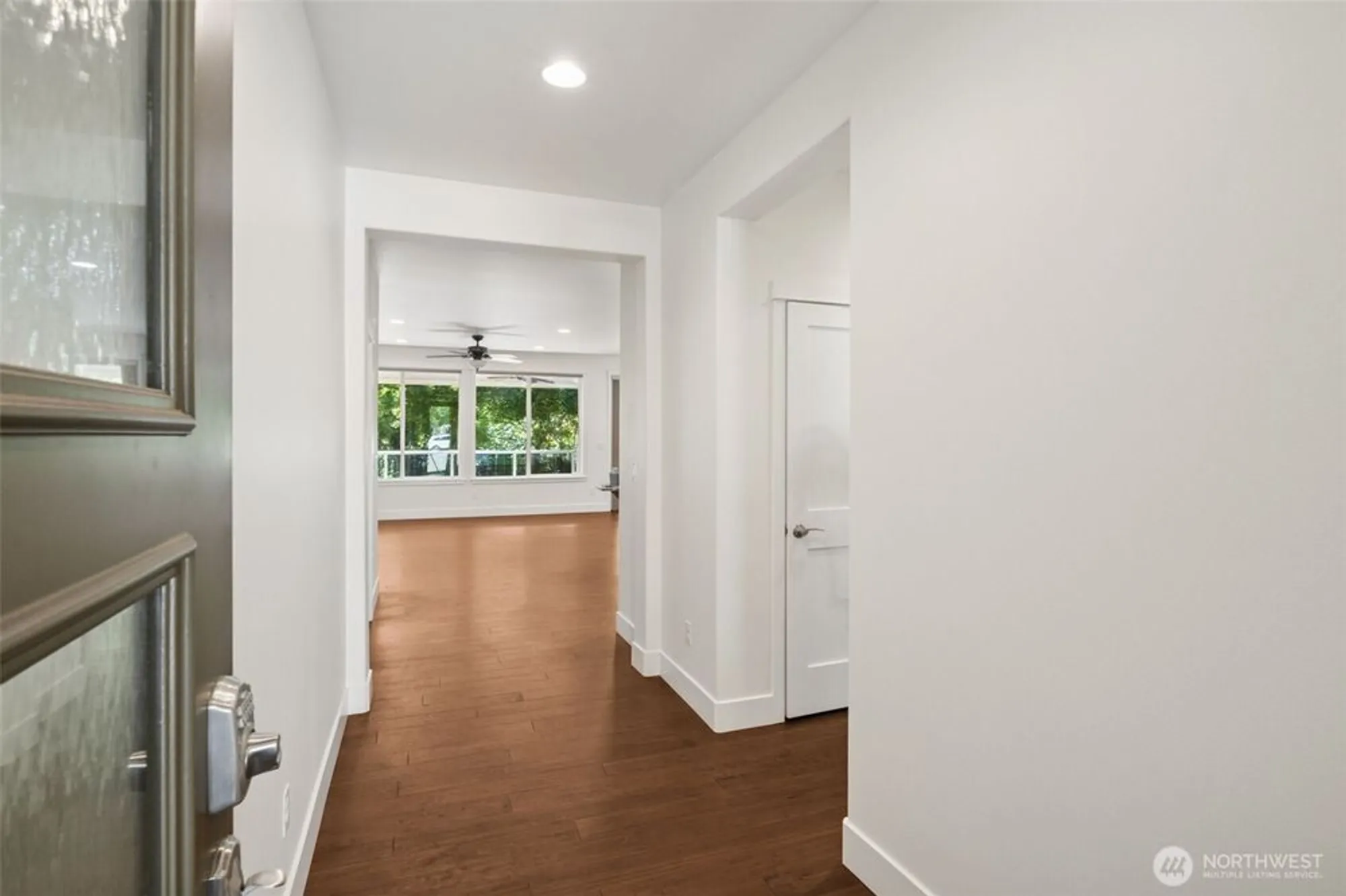 Property Slideshow image 4 of 35 | 14714 knoll park ct, Bonney Lake, WA, 98391