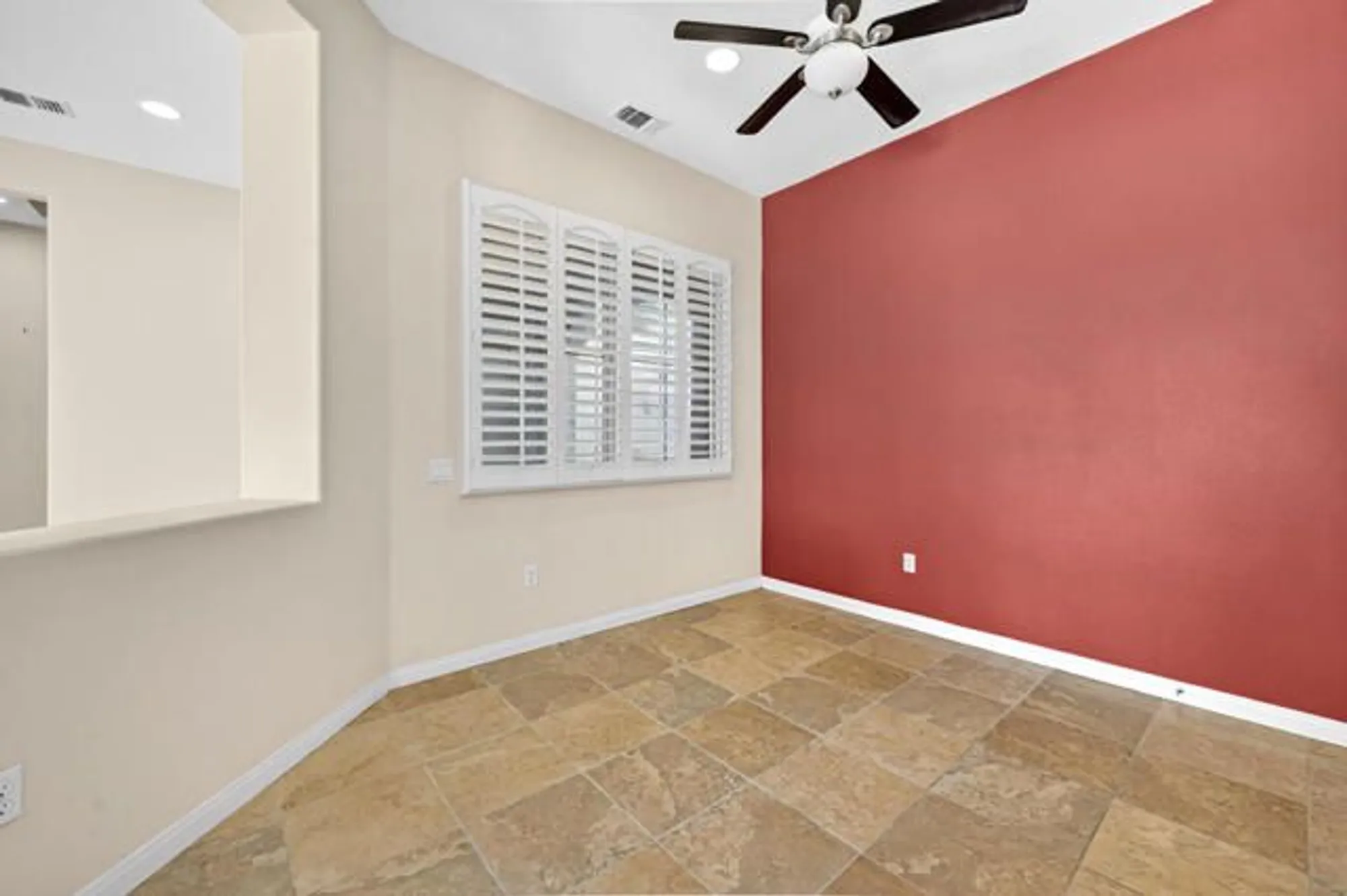 Property Slideshow image 18 of 69 | 81073 avenida tres lagunas, Indio, CA, 92203