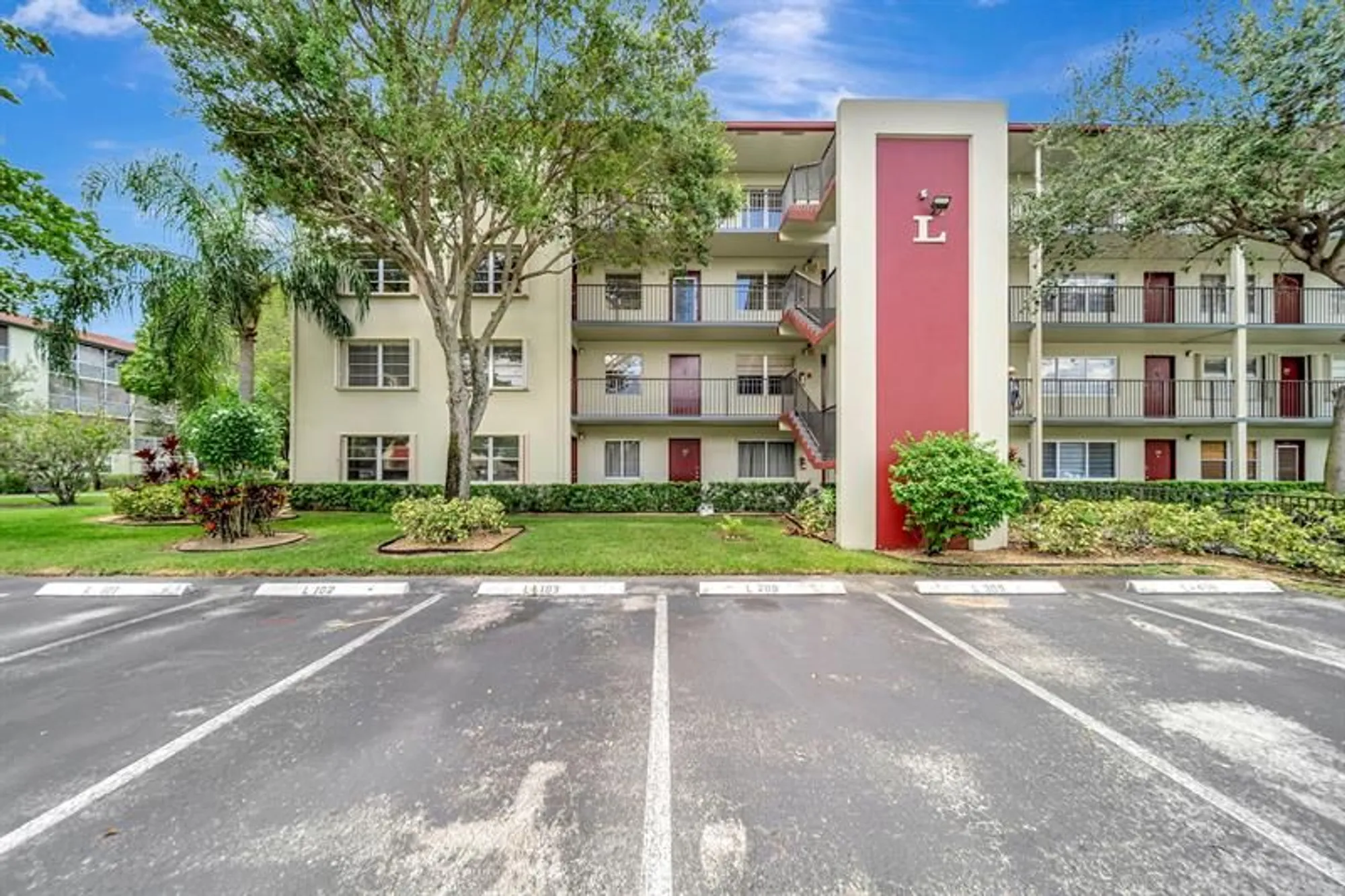 Property Slideshow image 20 of 56 | 13250 sw 7th ct apt 402l, Pembroke Pines, FL, 33027