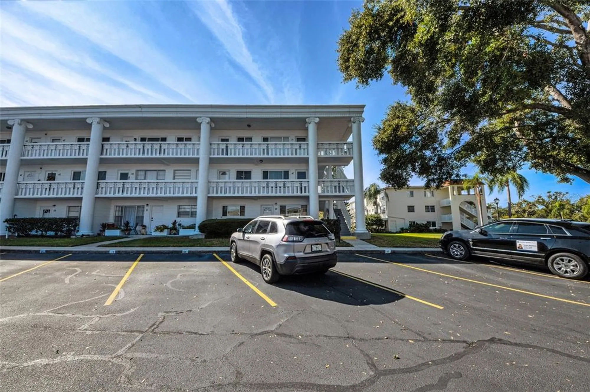 Property Slideshow image 30 of 98 | 2453 brazilia dr 47, Clearwater, FL, 33763