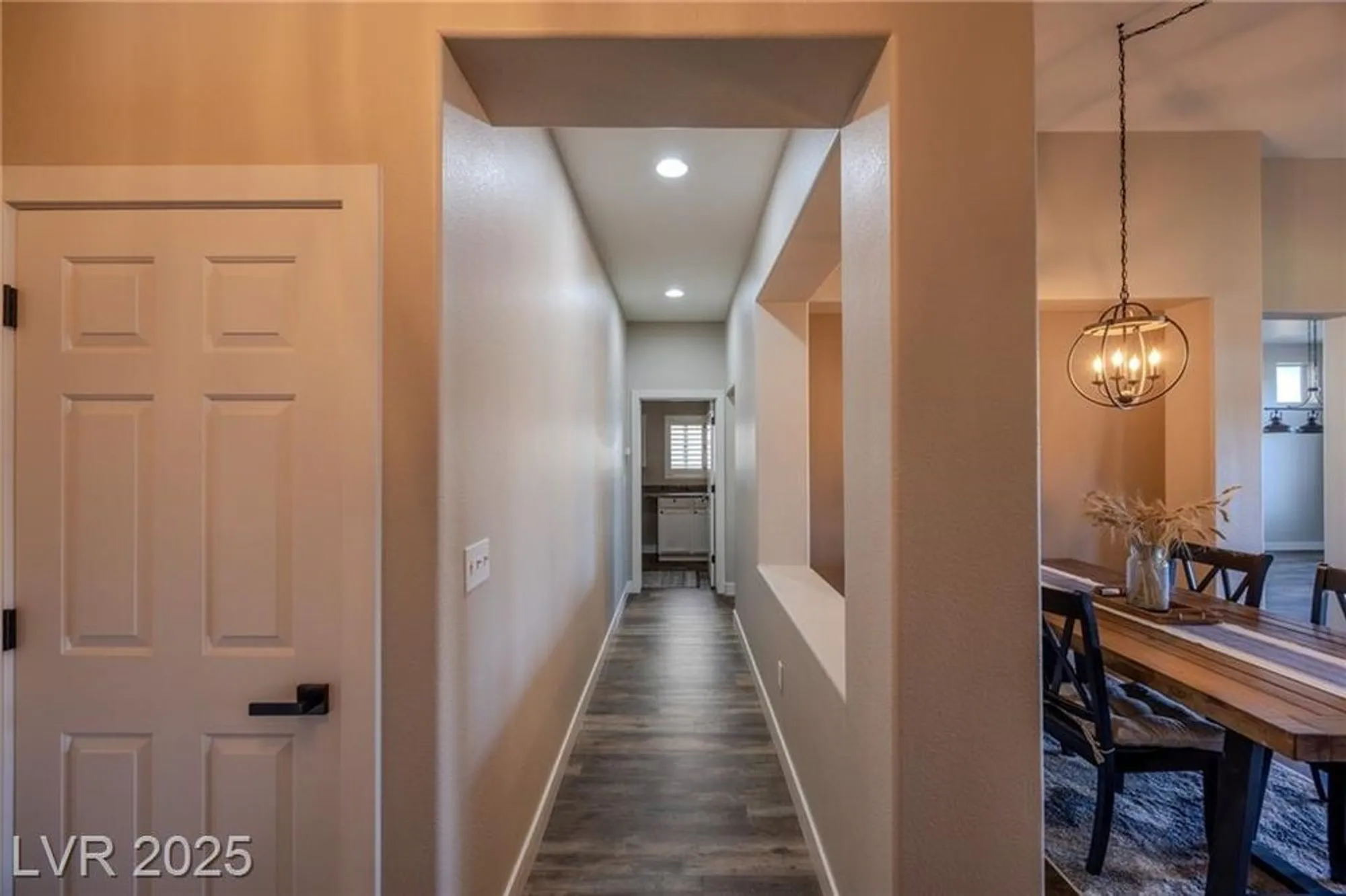 Property Slideshow image 5 of 26 | 9240 january dr, Las Vegas, NV, 89134