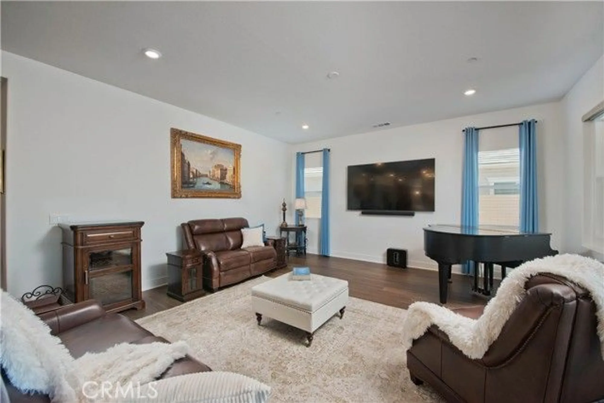 Property Slideshow image 17 of 55 | 29595 paseo guijarro, Valencia, CA, 91354