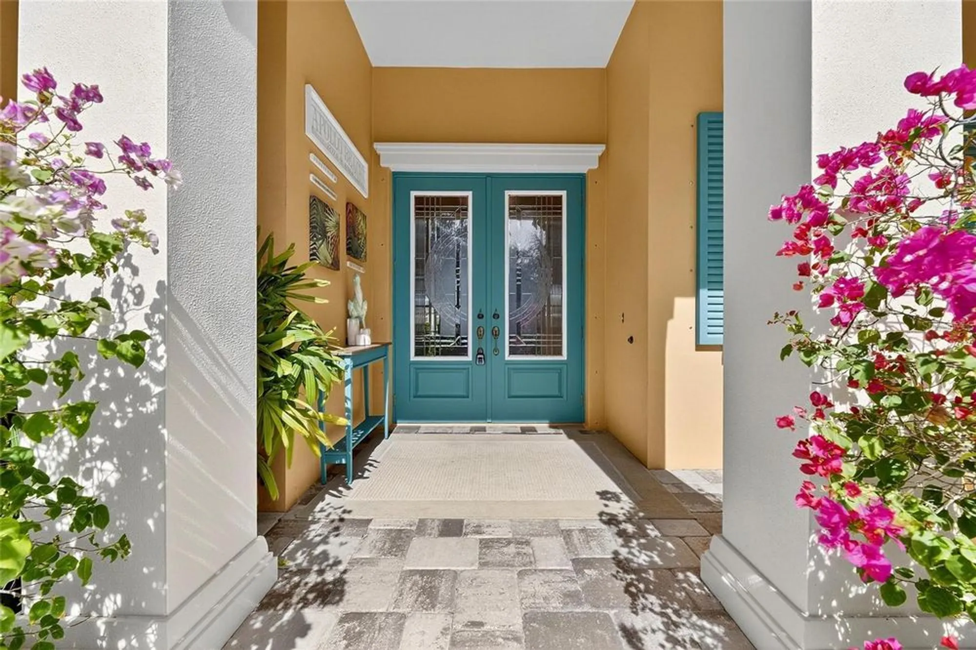 Property Slideshow image 11 of 94 | 539 islebay dr, Apollo Beach, FL, 33572