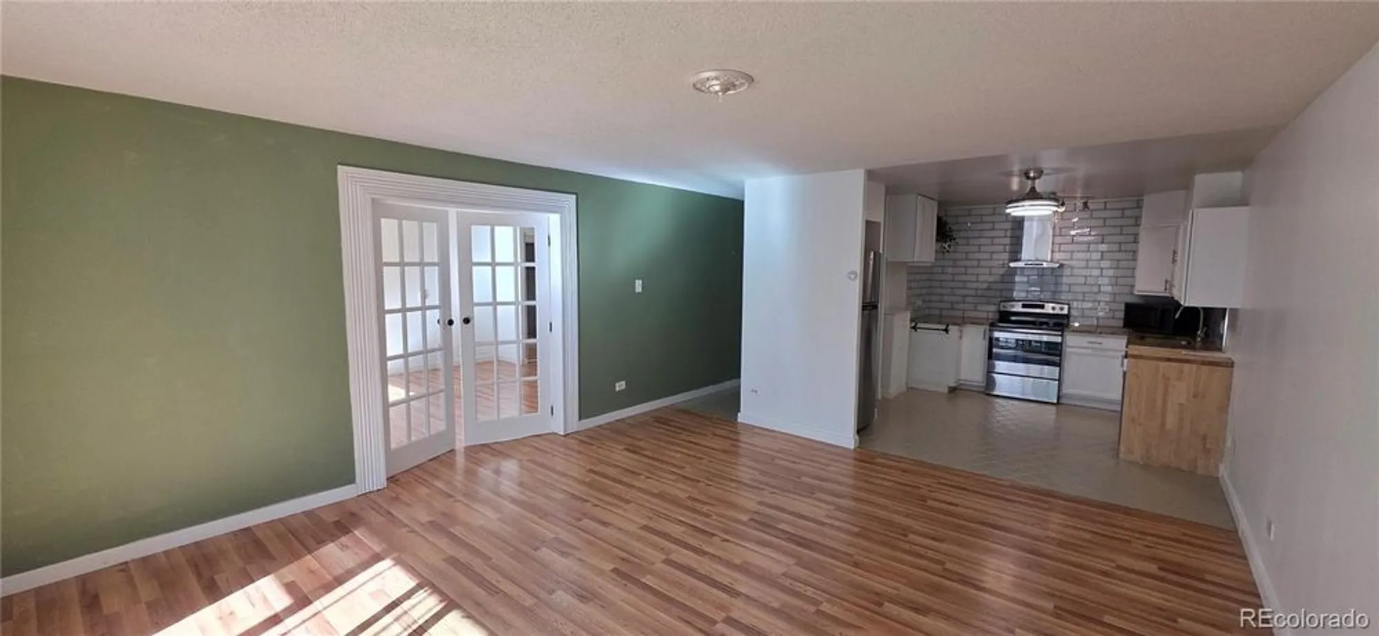 Property Slideshow image 5 of 14 | 705 s alton way unit 6b, Denver, CO, 80247