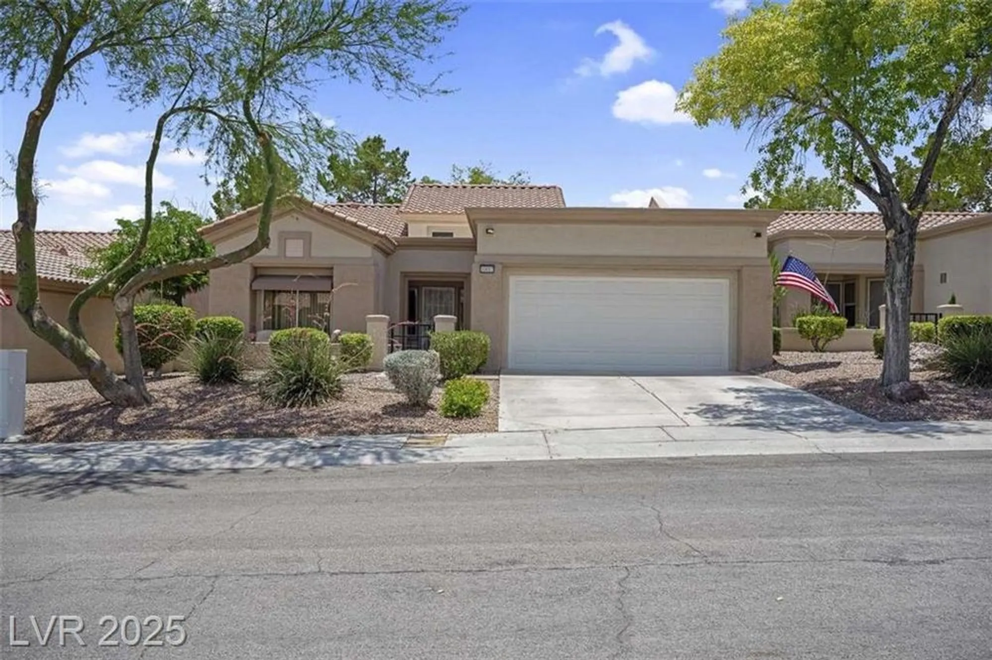 Property Slideshow image 2 of 44 | 10017 bundella dr, Las Vegas, NV, 89134