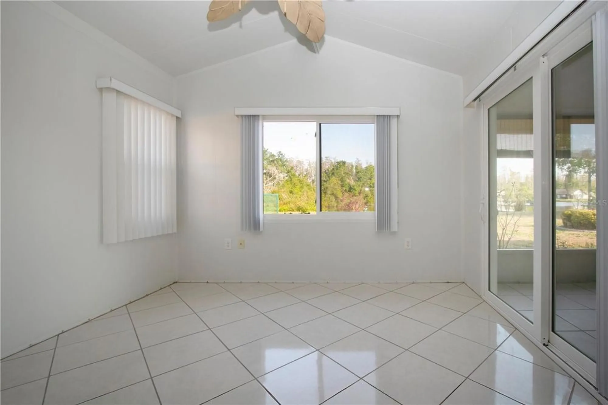 Property Slideshow image 18 of 37 | 1730 w del webb blvd, Sun City Center, FL, 33573