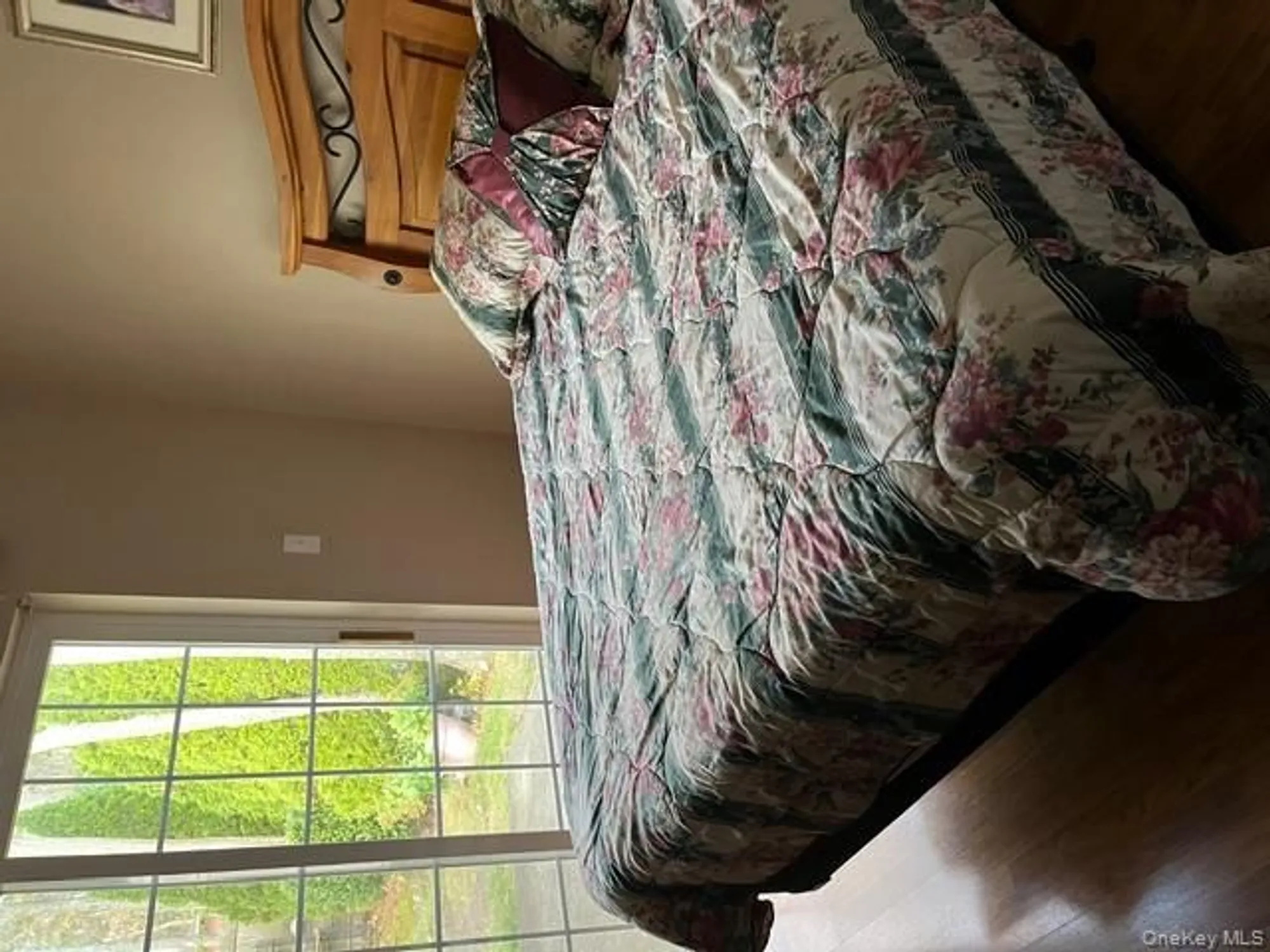 Property Slideshow image 18 of 18 | 426 village cir, Manorville, NY, 11949