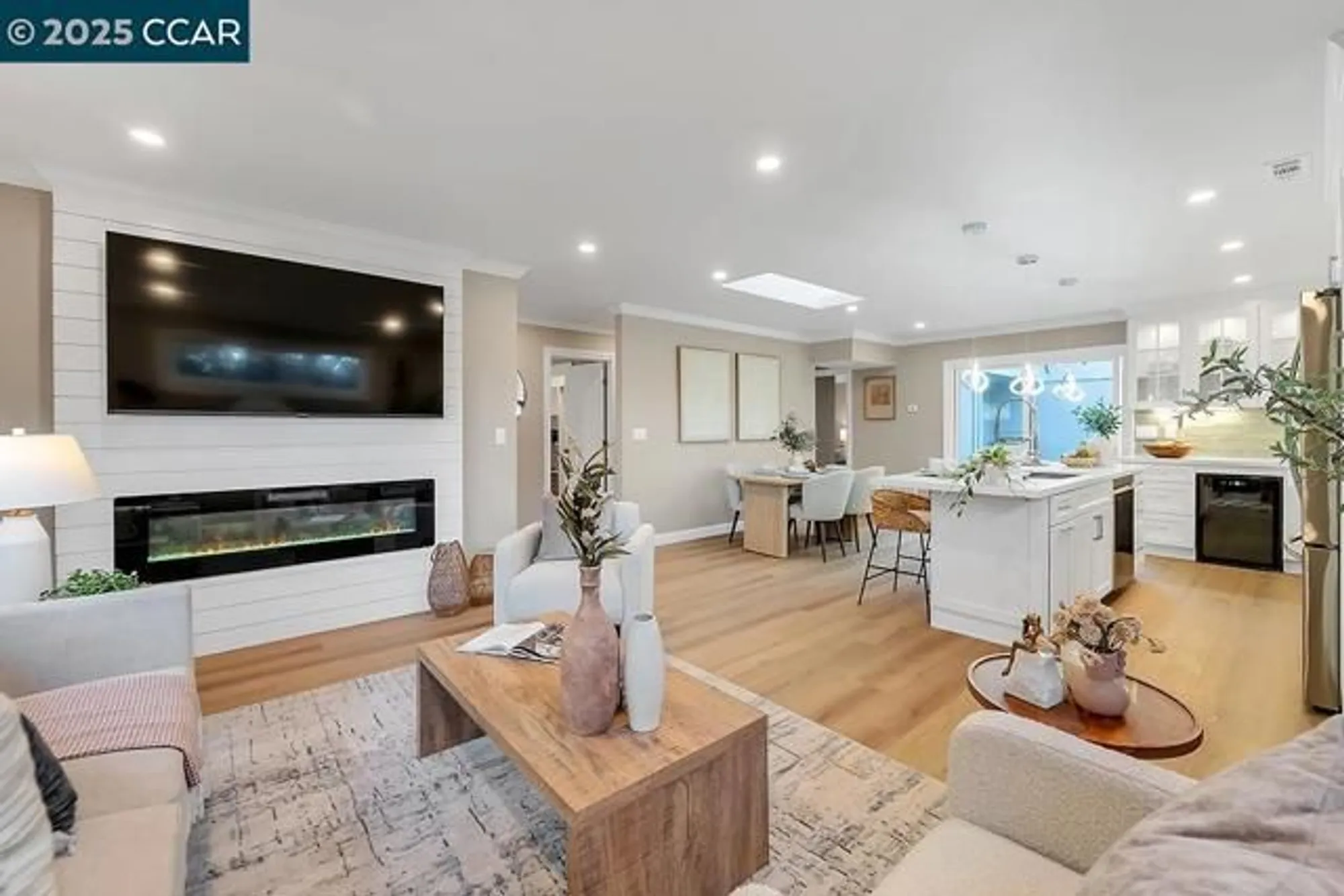 Property Slideshow image 1 of 25 | 1180 running springs rd 4, Walnut Creek, CA, 94595