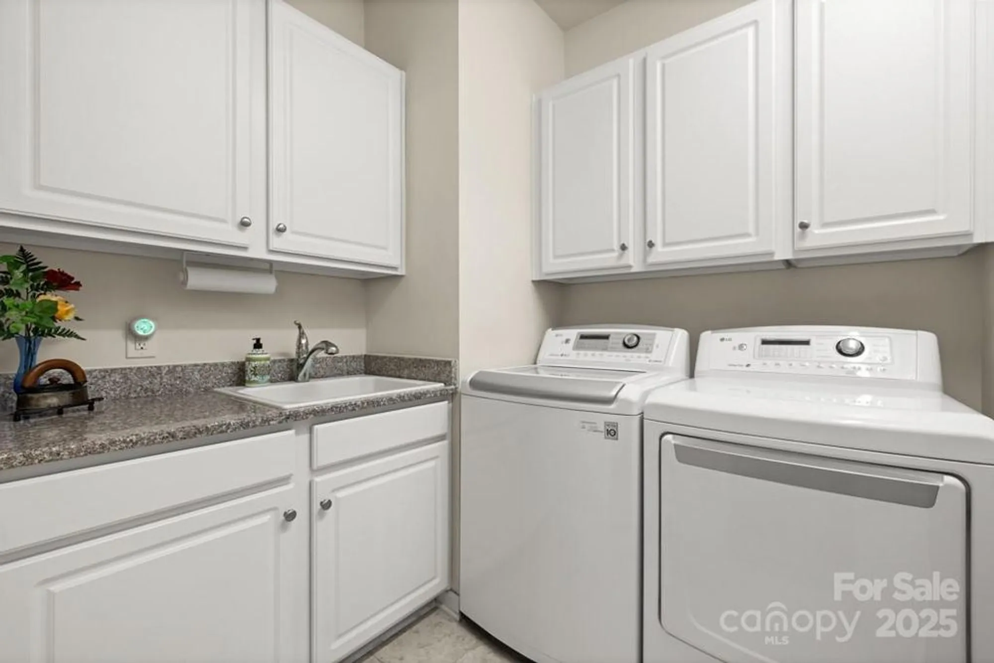 Property Slideshow image 23 of 45 | 2071 bronze leaf dr, Fort Mill, SC, 29707