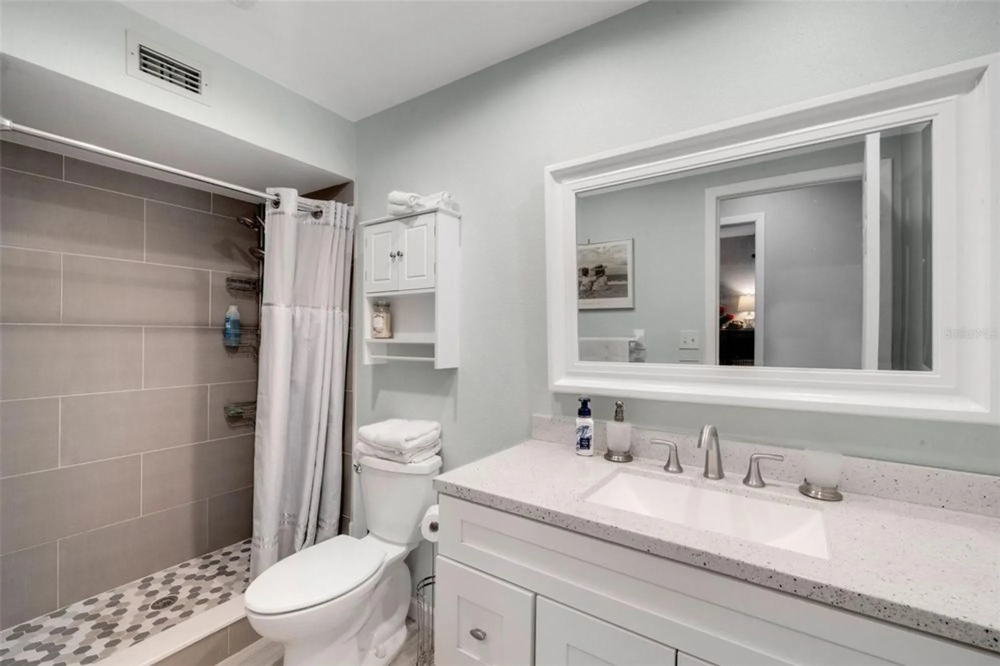 Property Slideshow image 19 of 39 | 1632 heather pl, Palm Harbor, FL, 34684