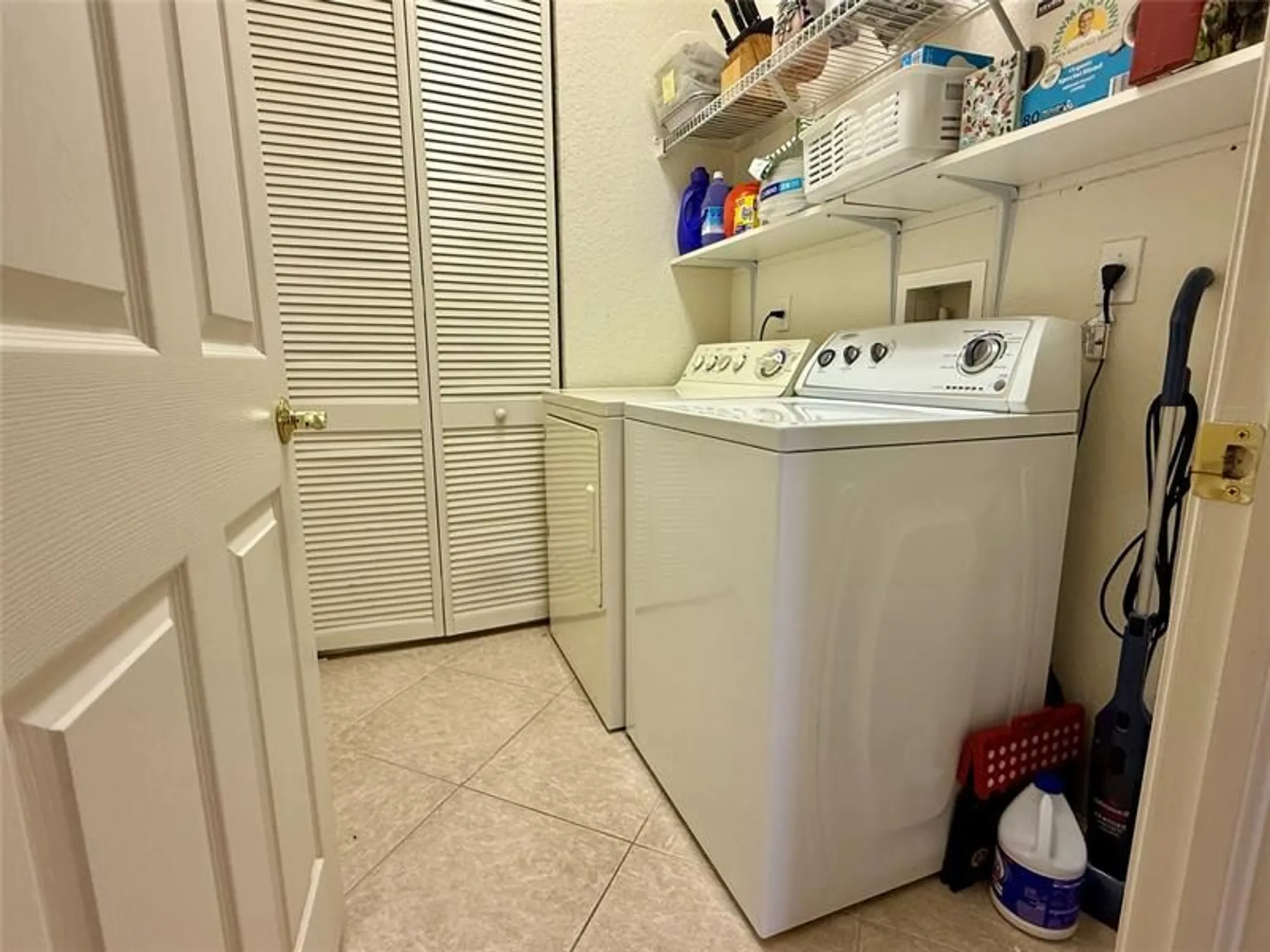 Property Slideshow image 24 of 47 | 344 nw breezy point loop, Port St Lucie, FL, 34986