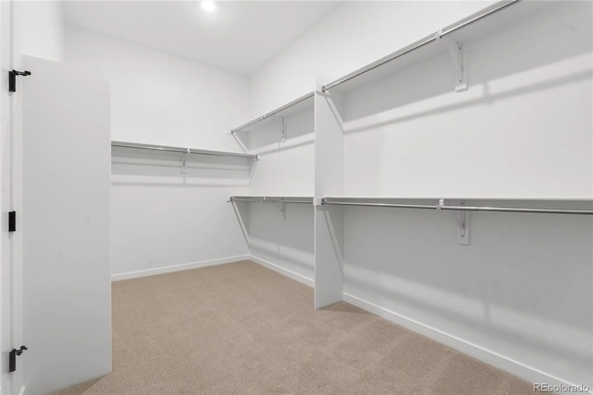 Property Slideshow image 18 of 29 | 11112 amber light cir, Littleton, CO, 80125