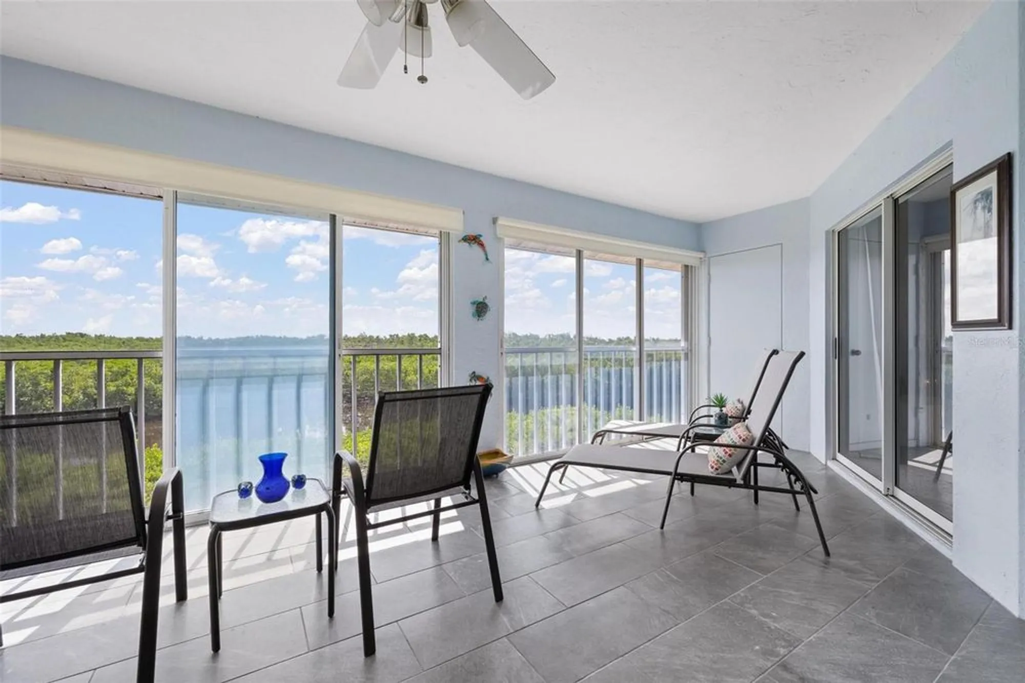 Property Slideshow image 9 of 53 | 1103 edgewater cir # 1103, Bradenton, FL, 34209