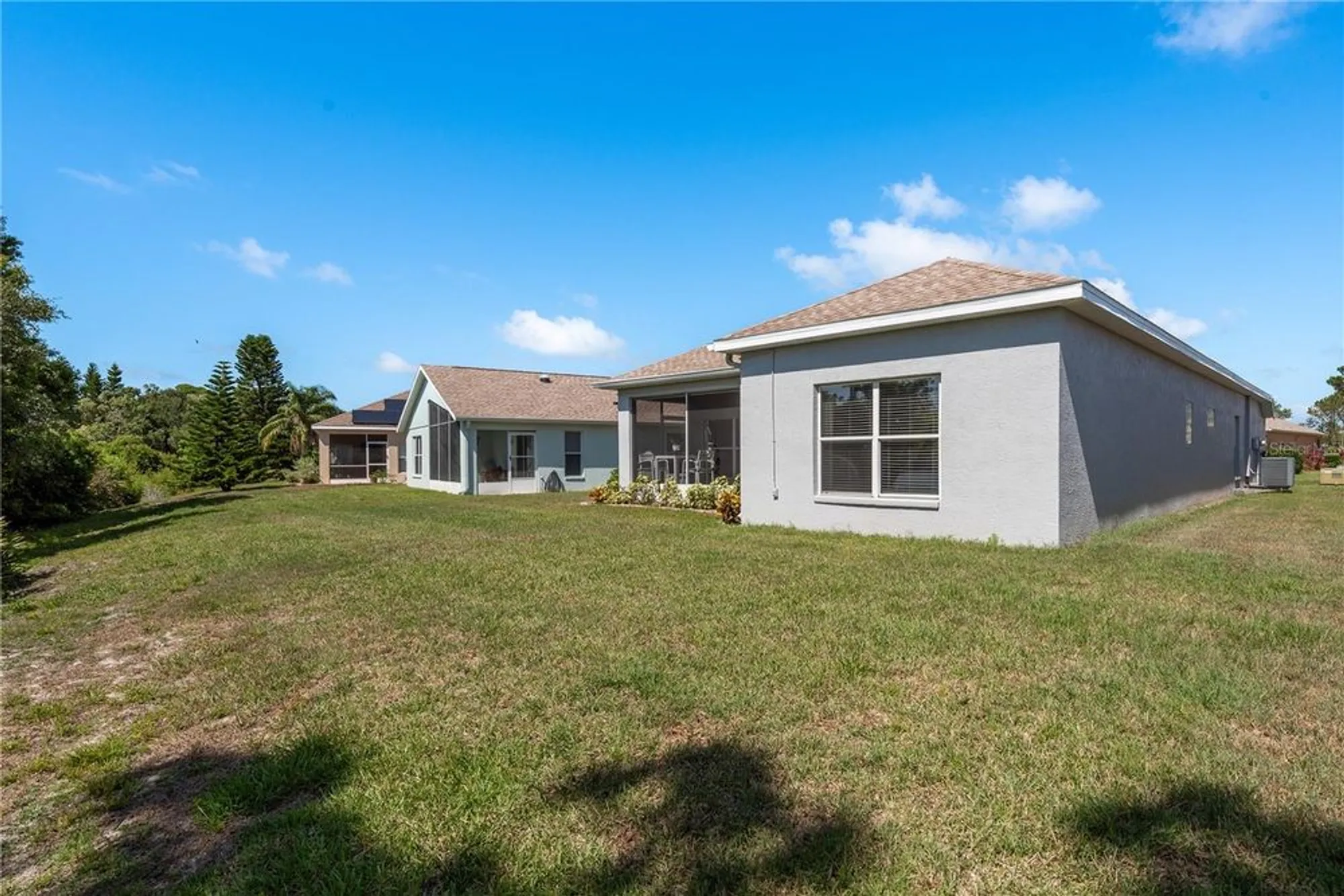 Property Slideshow image 32 of 90 | 2747 wood pointe dr, Holiday, FL, 34691