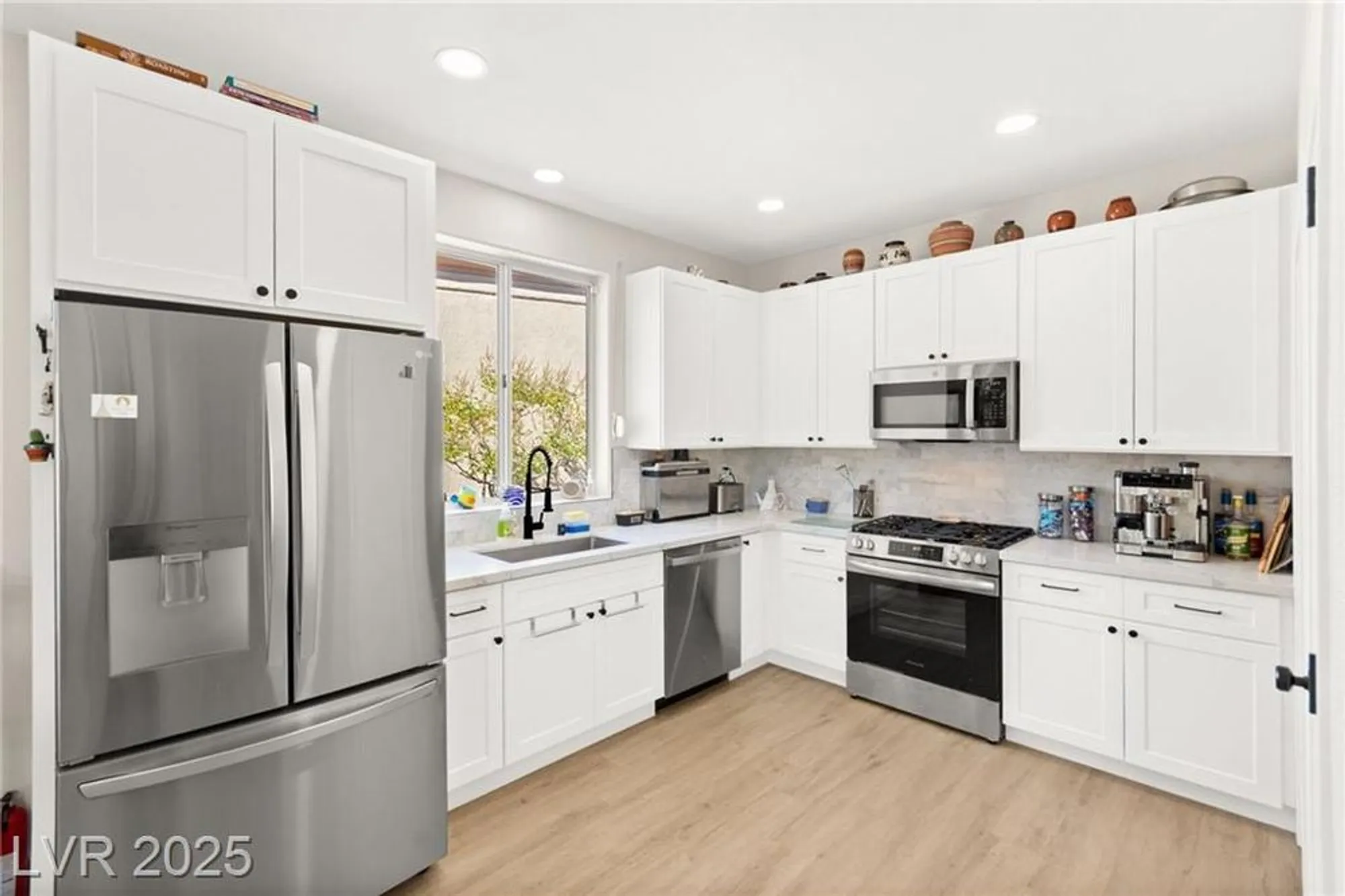 Property Slideshow image 14 of 36 | 11025 mission lakes ave, Las Vegas, NV, 89134