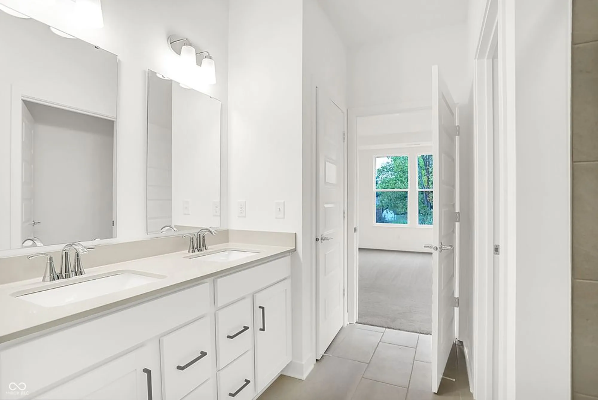 Property Slideshow image 24 of 37 | 5351 nettleton way, Avon, IN, 46123