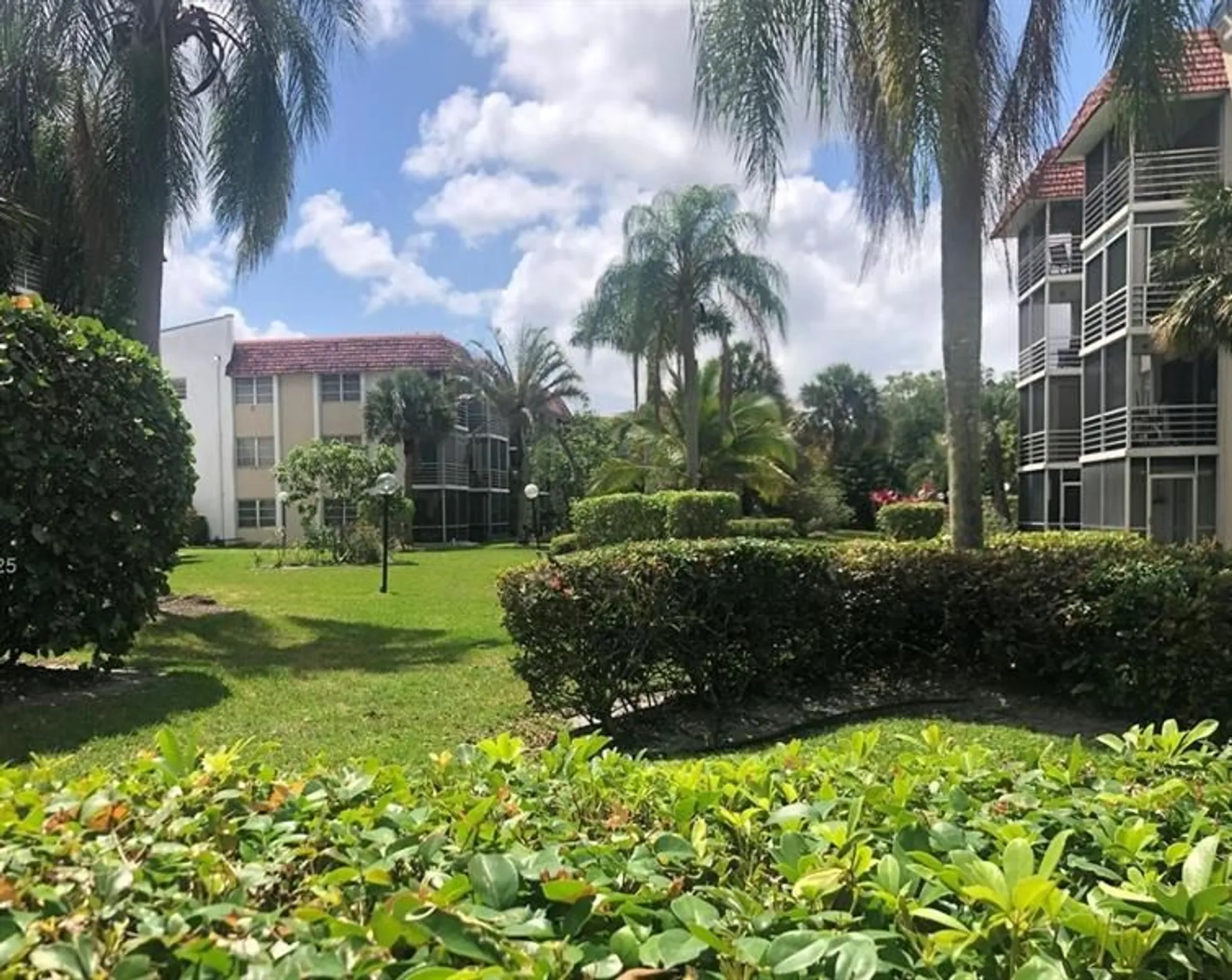 Property Slideshow image 33 of 43 | 3776 inverrary blvd 308r, Lauderhill, FL, 33319