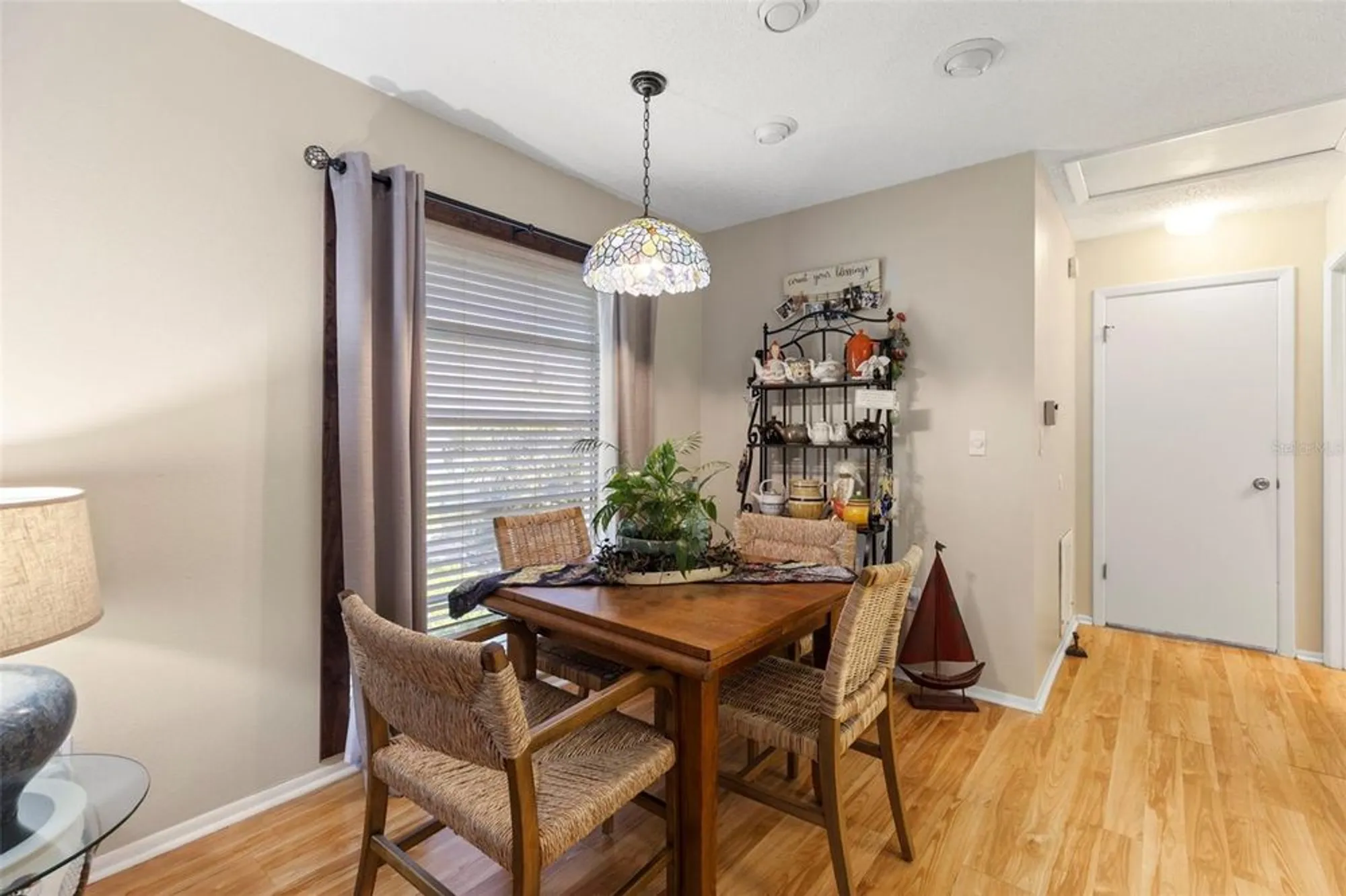 Property Slideshow image 10 of 32 | 2735 sherbrooke ln d, Palm Harbor, FL, 34684