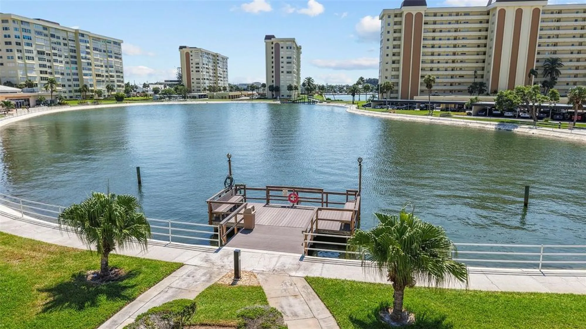 Property Slideshow image 20 of 40 | 4775 cove cir apt 407, Saint Petersburg, FL, 33708