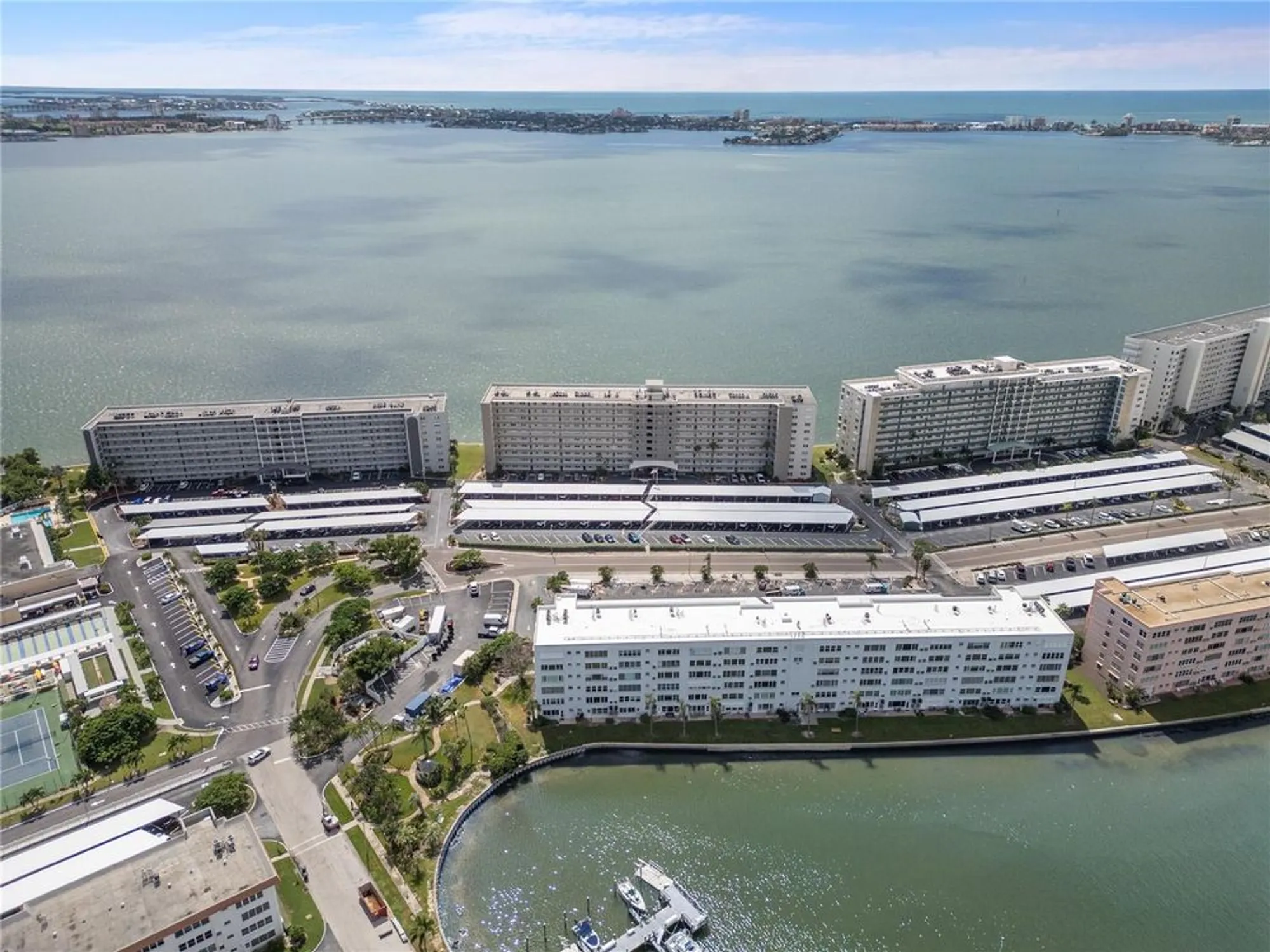 Property Slideshow image 1 of 39 | 5925 shore blvd 215, Gulfport, FL, 33707