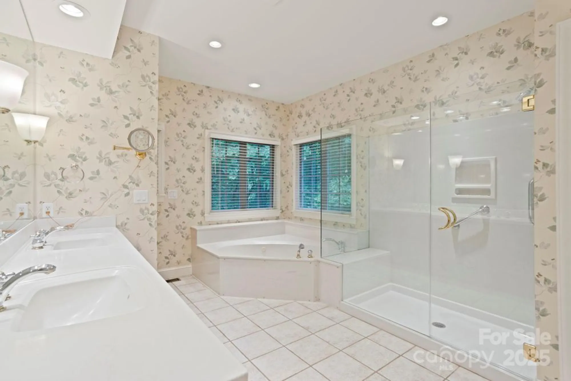 Property Slideshow image 24 of 48 | 132 berry creek dr, Flat Rock, NC, 28731