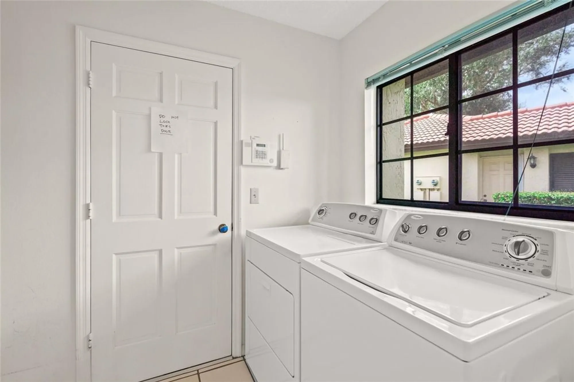 Property Slideshow image 31 of 43 | 7475 oak moss dr 20, Sarasota, FL, 34241