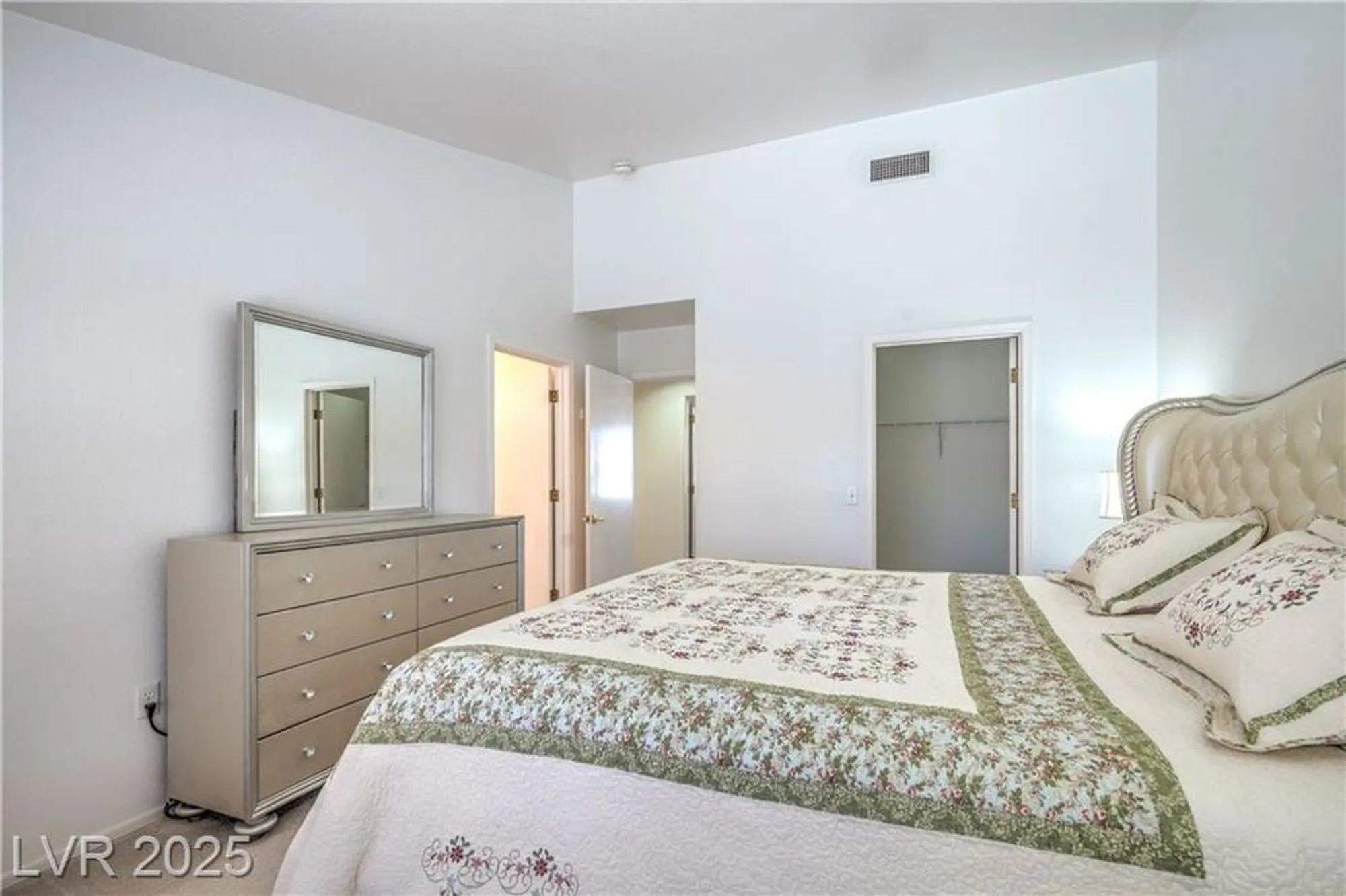 Property Slideshow image 18 of 34 | 8509 festival dr, Las Vegas, NV, 89134