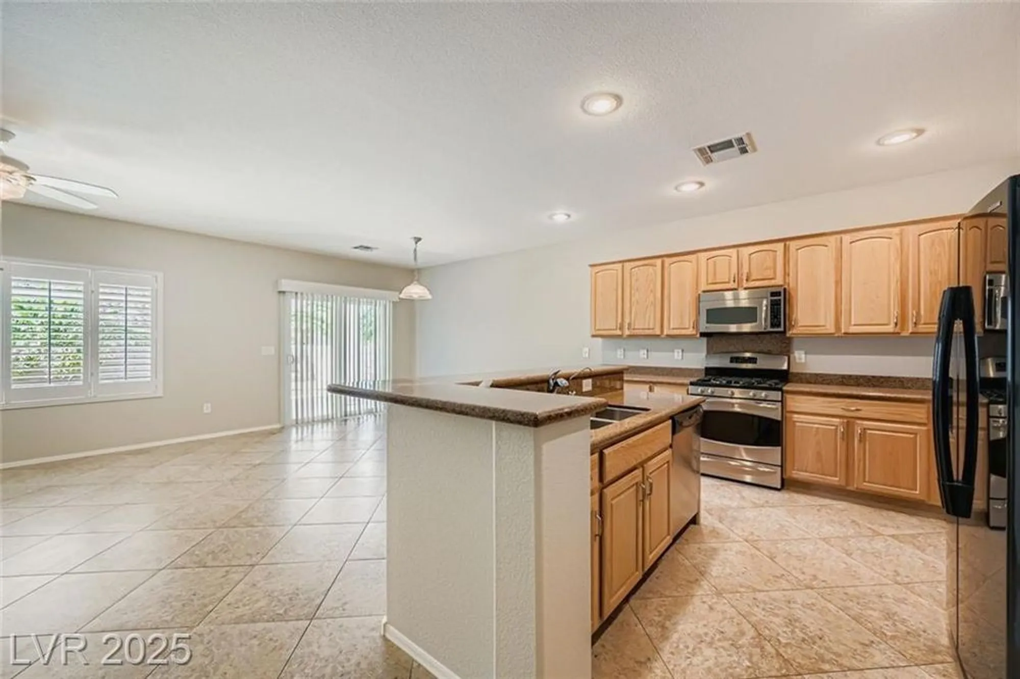 Property Slideshow image 8 of 24 | 2317 perrysburg dr, Henderson, NV, 89044