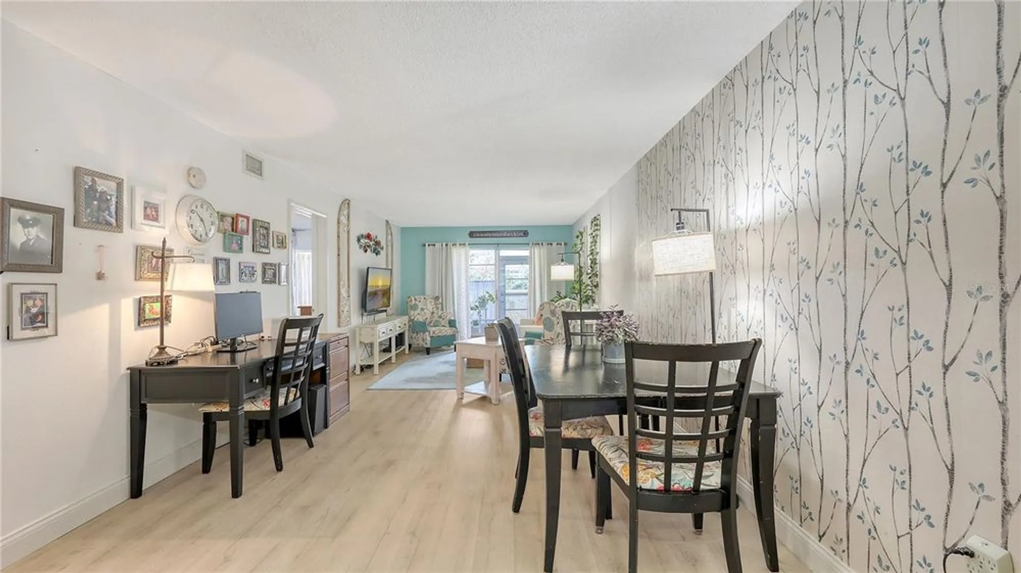 Property Slideshow image 12 of 37 | 3845 lake bayshore dr # f103, Bradenton, FL, 34205