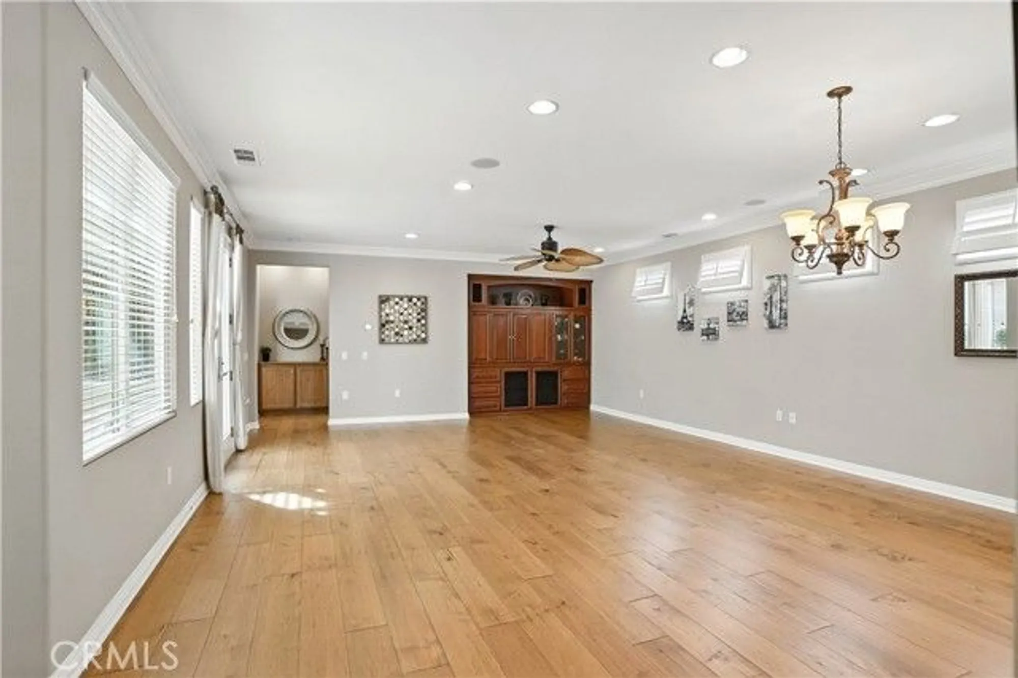 Property Slideshow image 13 of 54 | 270 cog hill ln, Hemet, CA, 92545