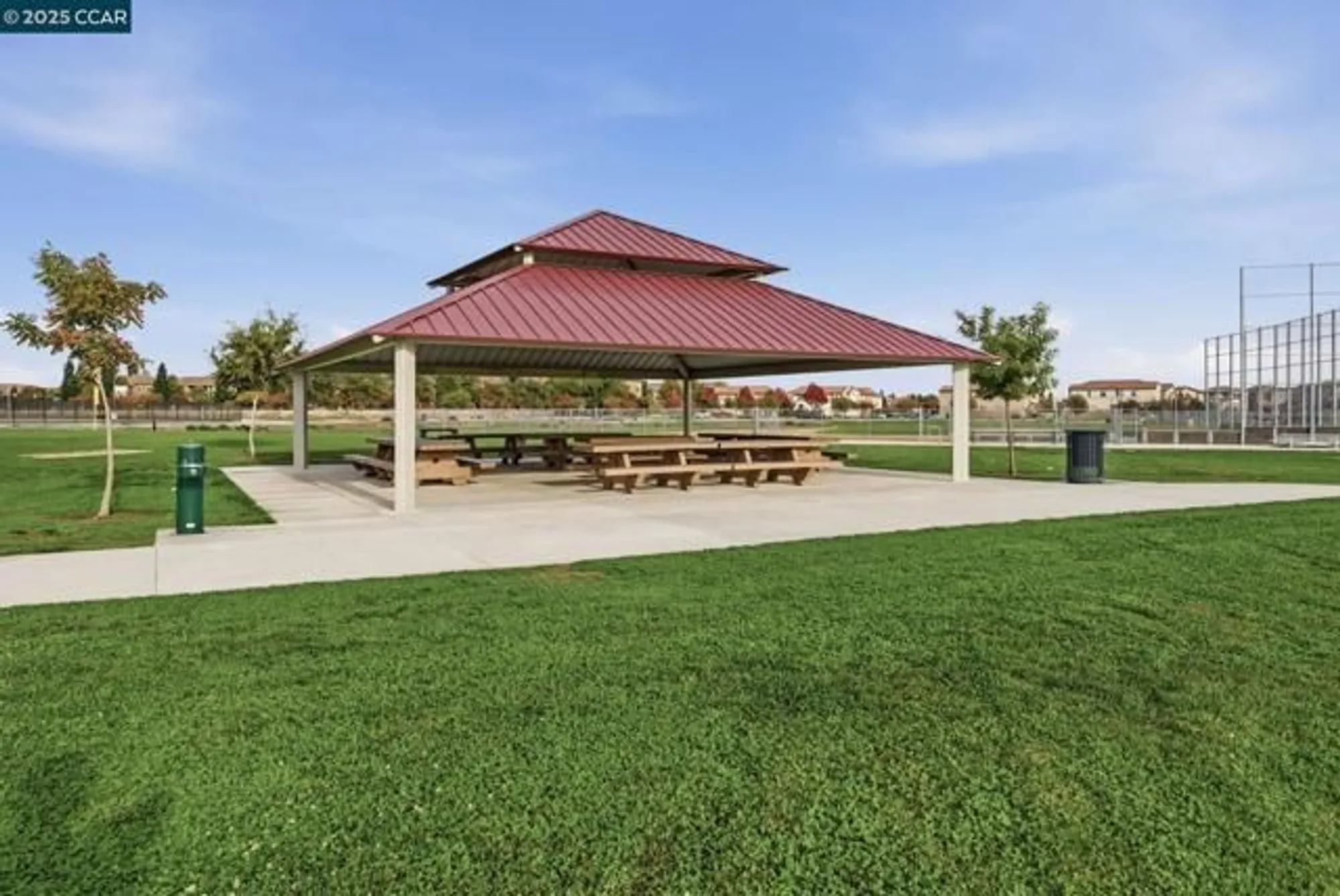 Property Slideshow image 33 of 60 | 4213 hovnanian dr, Sacramento, CA, 95834