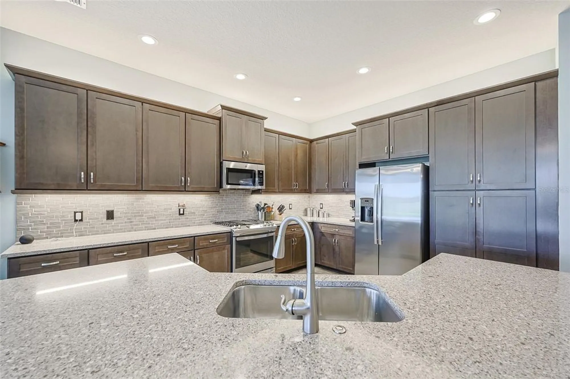 Property Slideshow image 10 of 58 | 4920 sevilla shores dr, Wimauma, FL, 33598