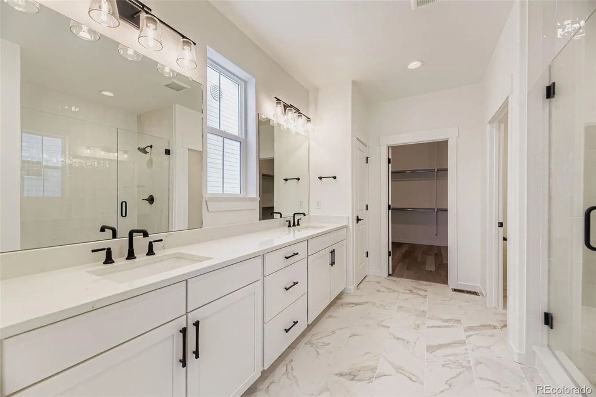 Property Slideshow image 15 of 26 | 8902 s riviera way, Aurora, CO, 80016