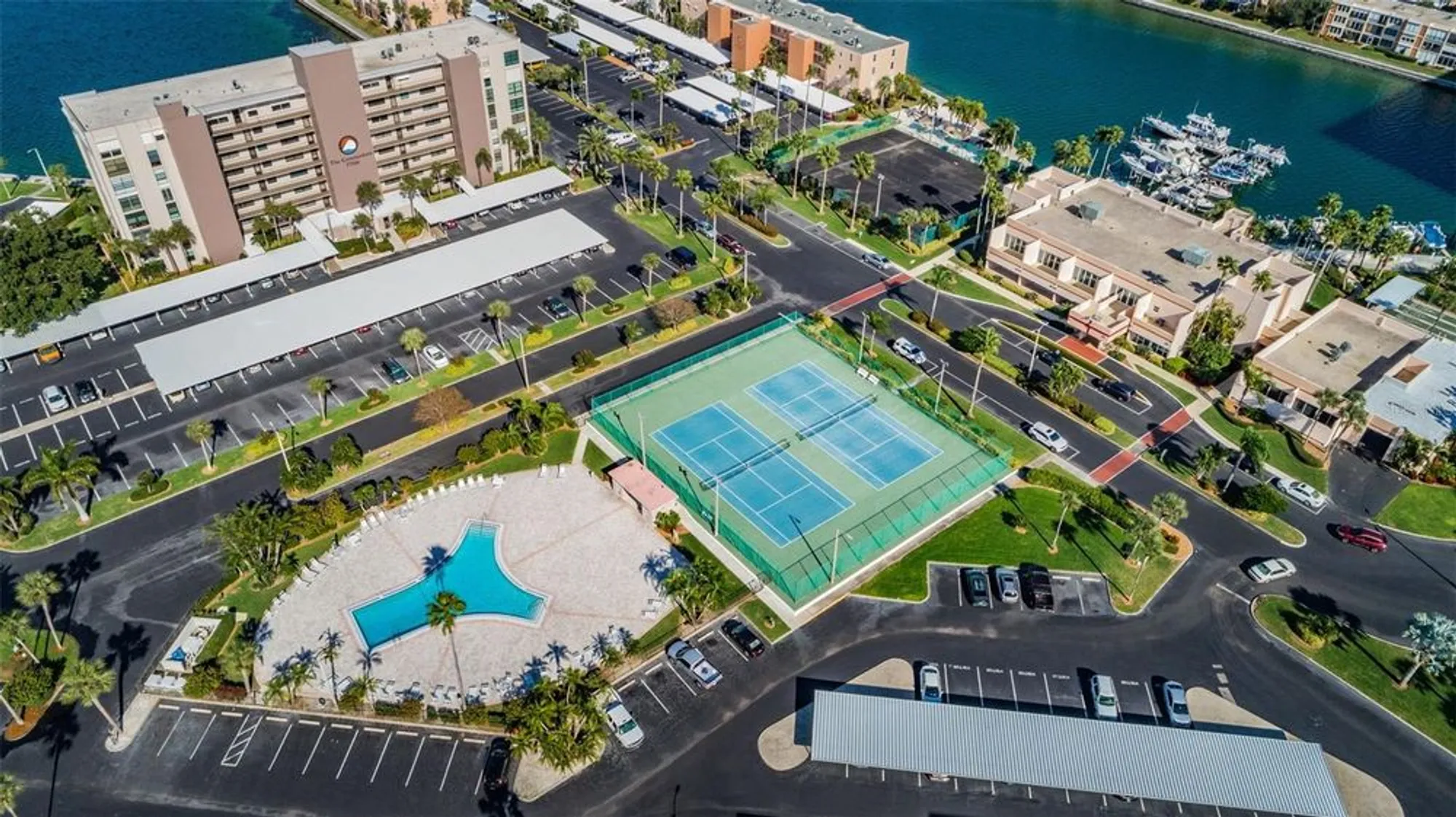 Property Slideshow image 59 of 90 | 7420 bay island dr 171, South Pasadena, FL, 33707