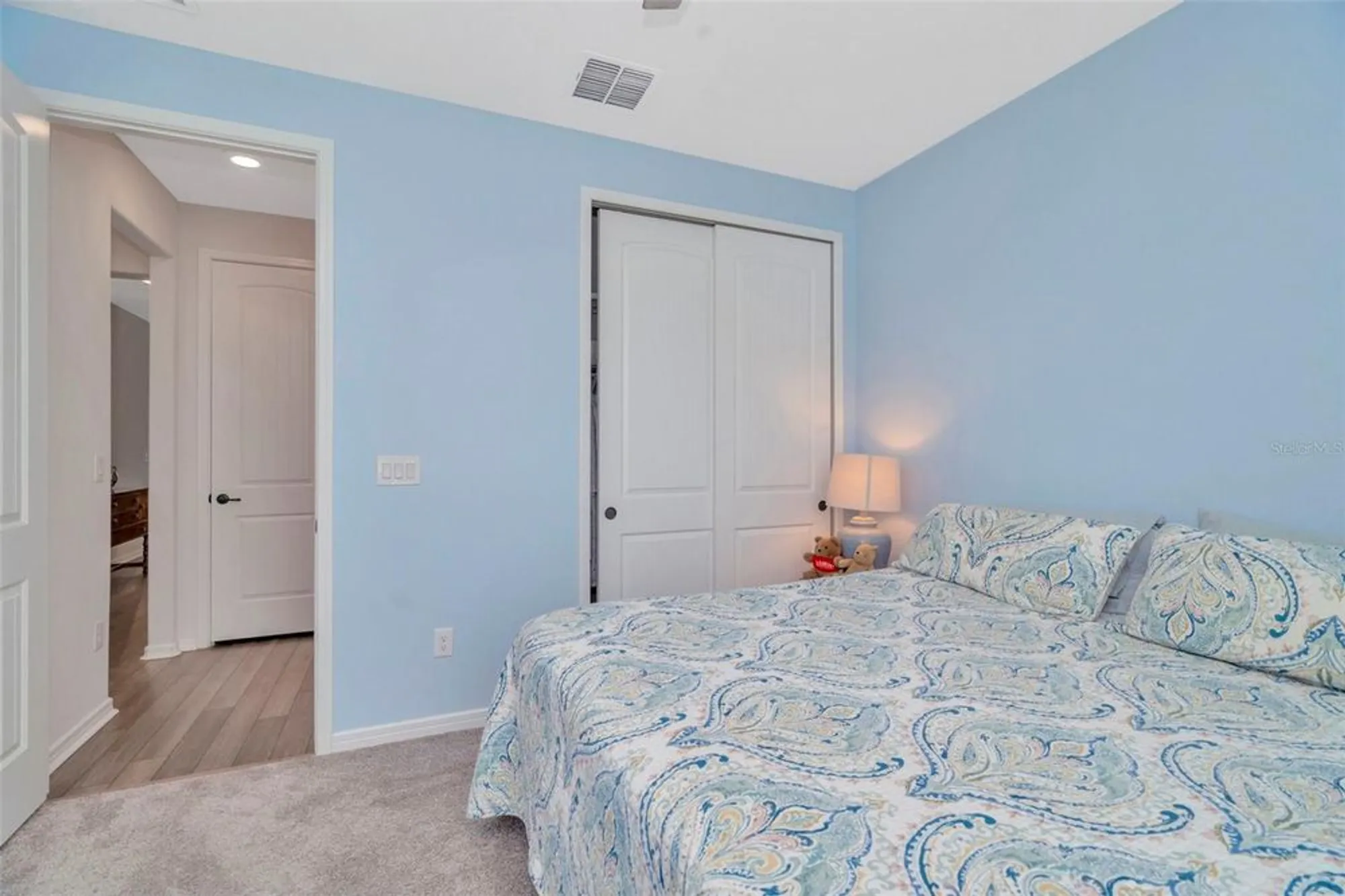 Property Slideshow image 22 of 70 | 19494 sea glass cir, Land O Lakes, FL, 34638