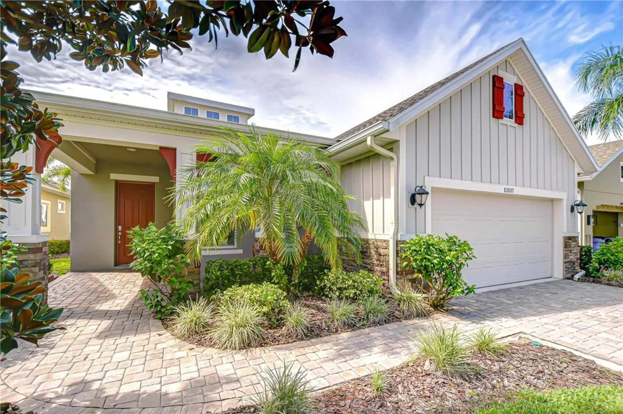 Property Slideshow image 4 of 36 | 13937 swallow hill dr, Lithia, FL, 33547