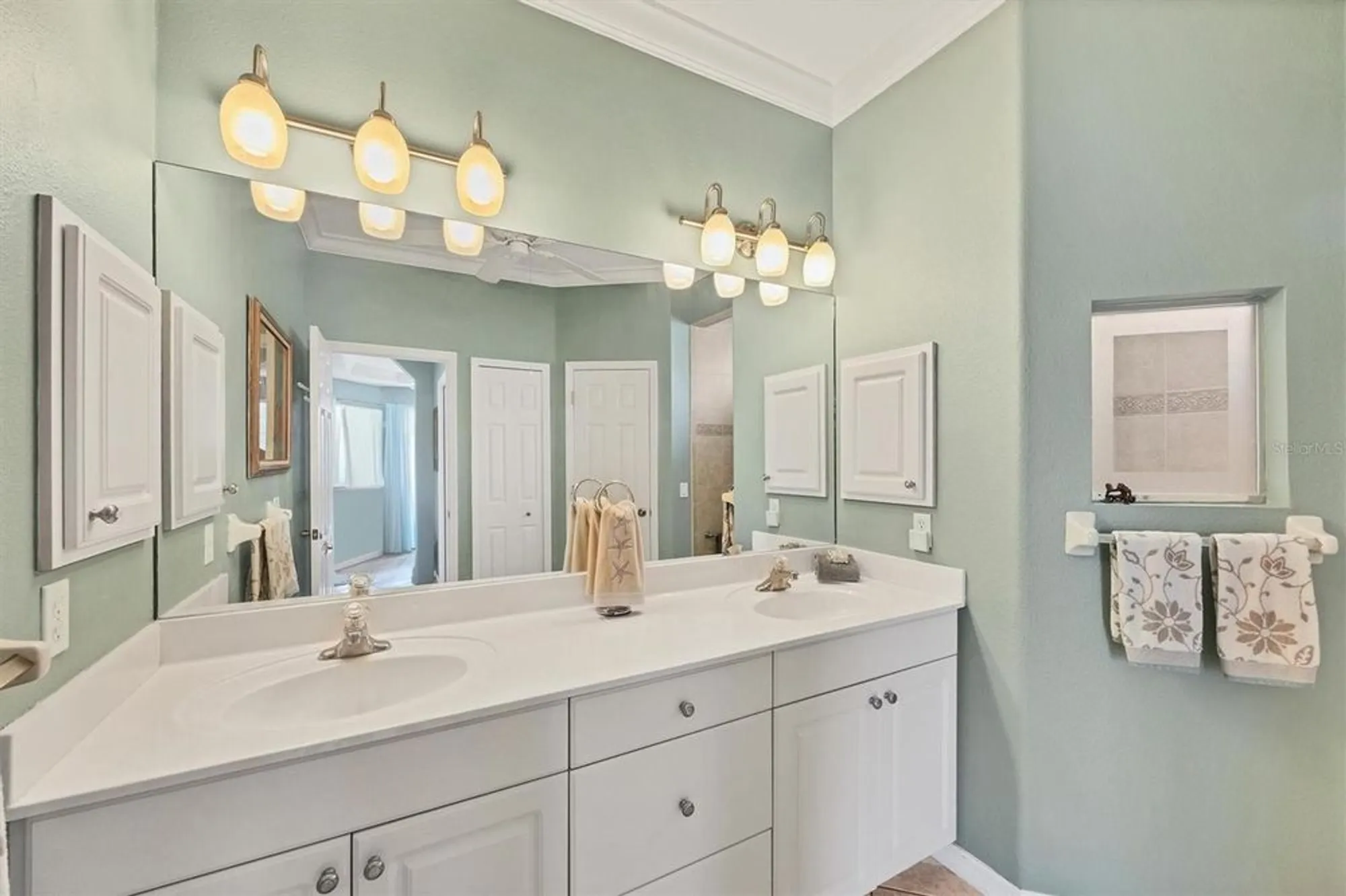 Property Slideshow image 28 of 50 | 5641 whispering oaks dr, North Port, FL, 34287