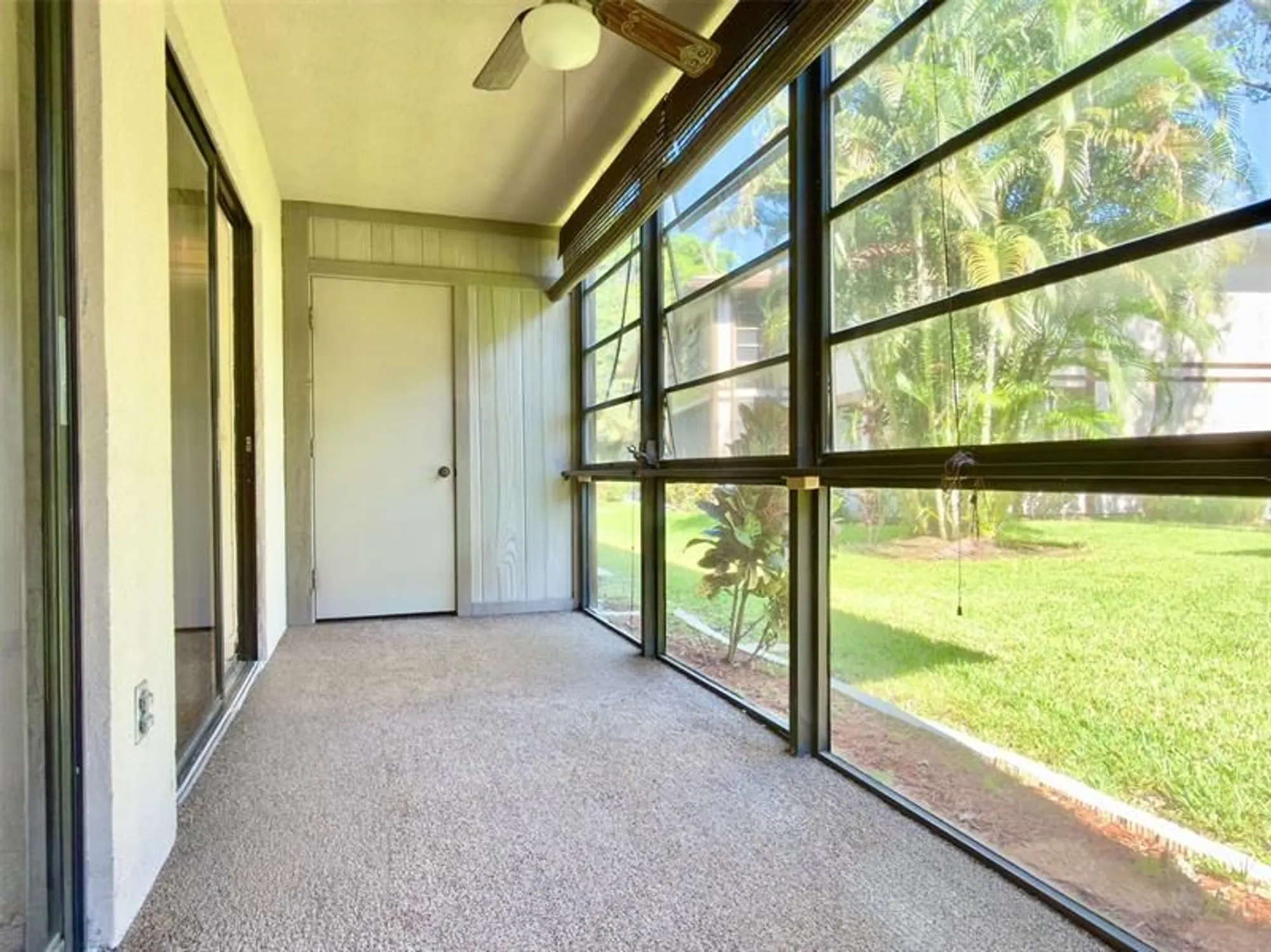 Property Slideshow image 14 of 51 | 9988 n belfort cir 111, Tamarac, FL, 33321