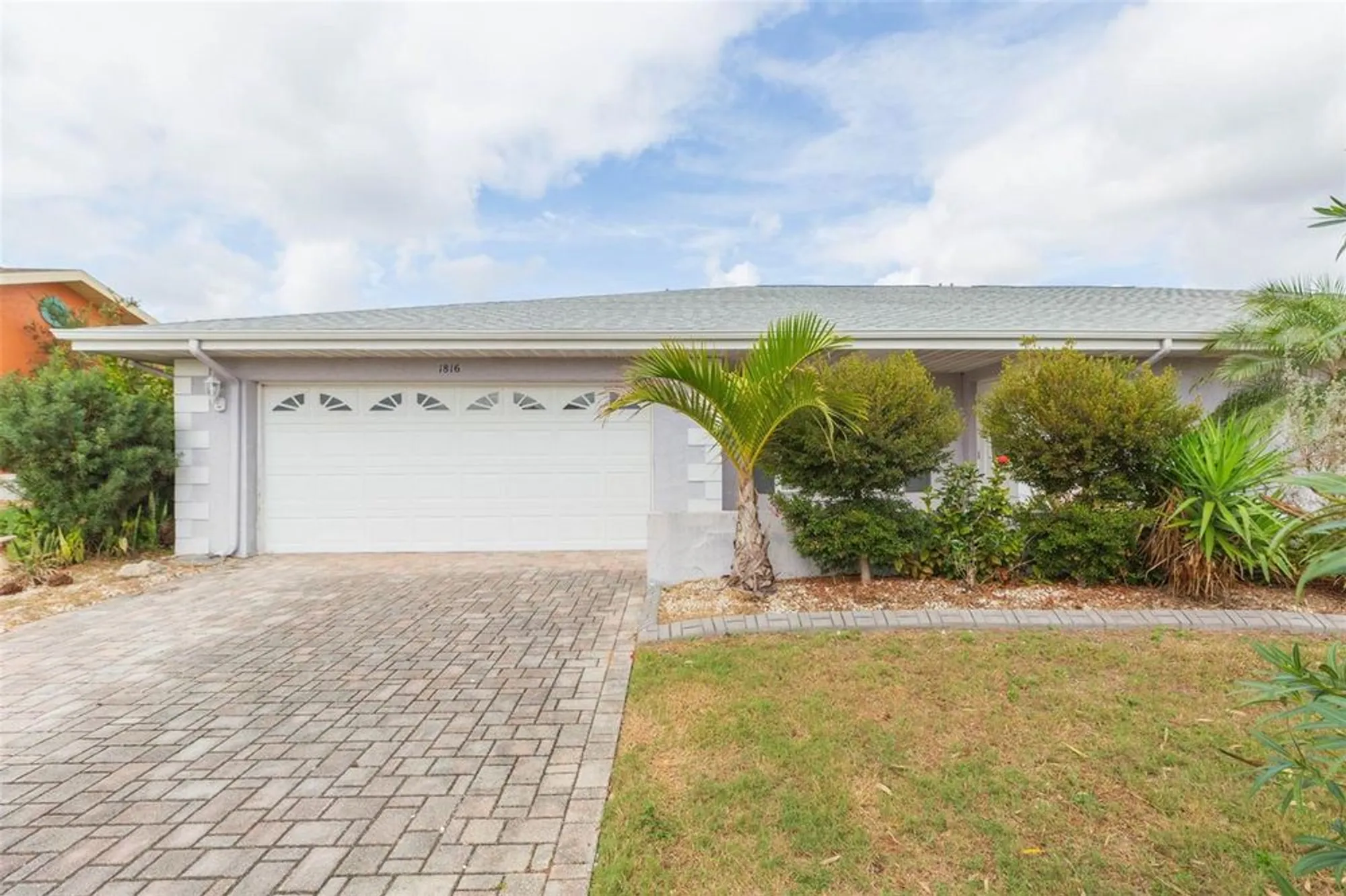 Property Slideshow image 4 of 42 | 1816 n pebble beach blvd, Sun City Center, FL, 33573