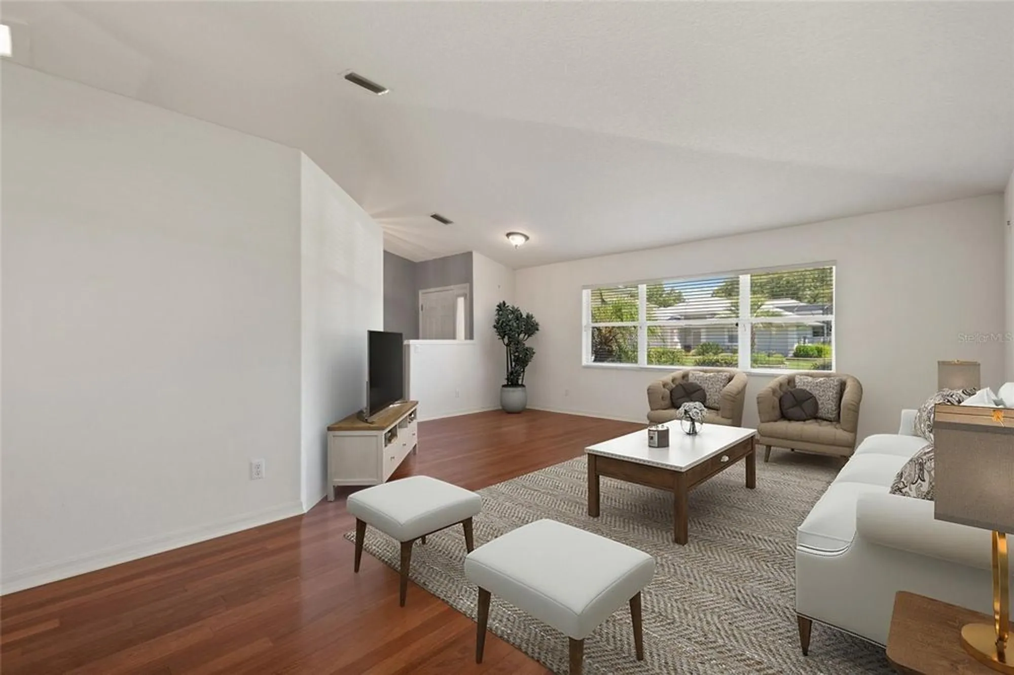 Property Slideshow image 7 of 37 | 21144 royal st georges ln, Leesburg, FL, 34748