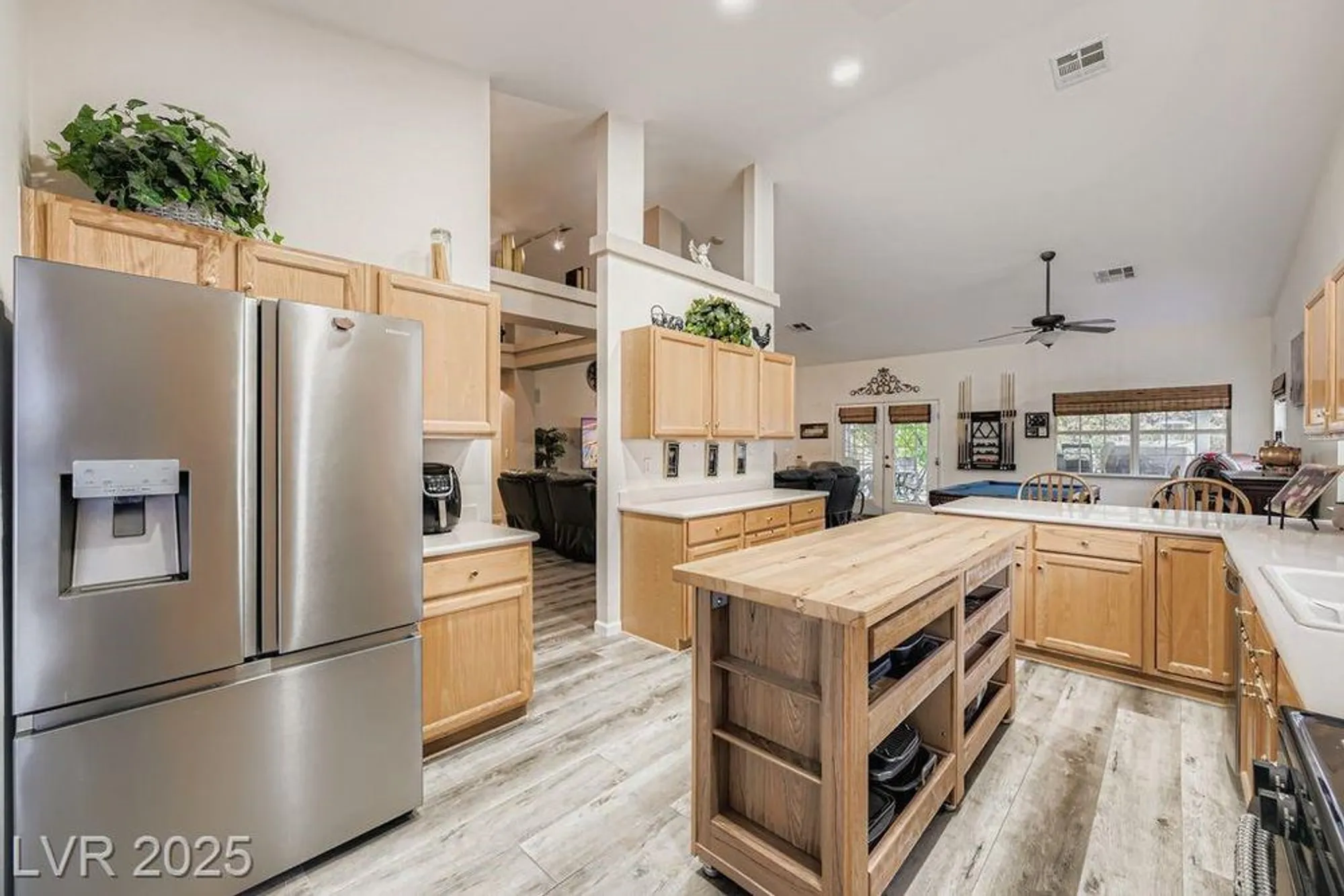 Property Slideshow image 5 of 28 | 5320 rim view ln, Las Vegas, NV, 89130