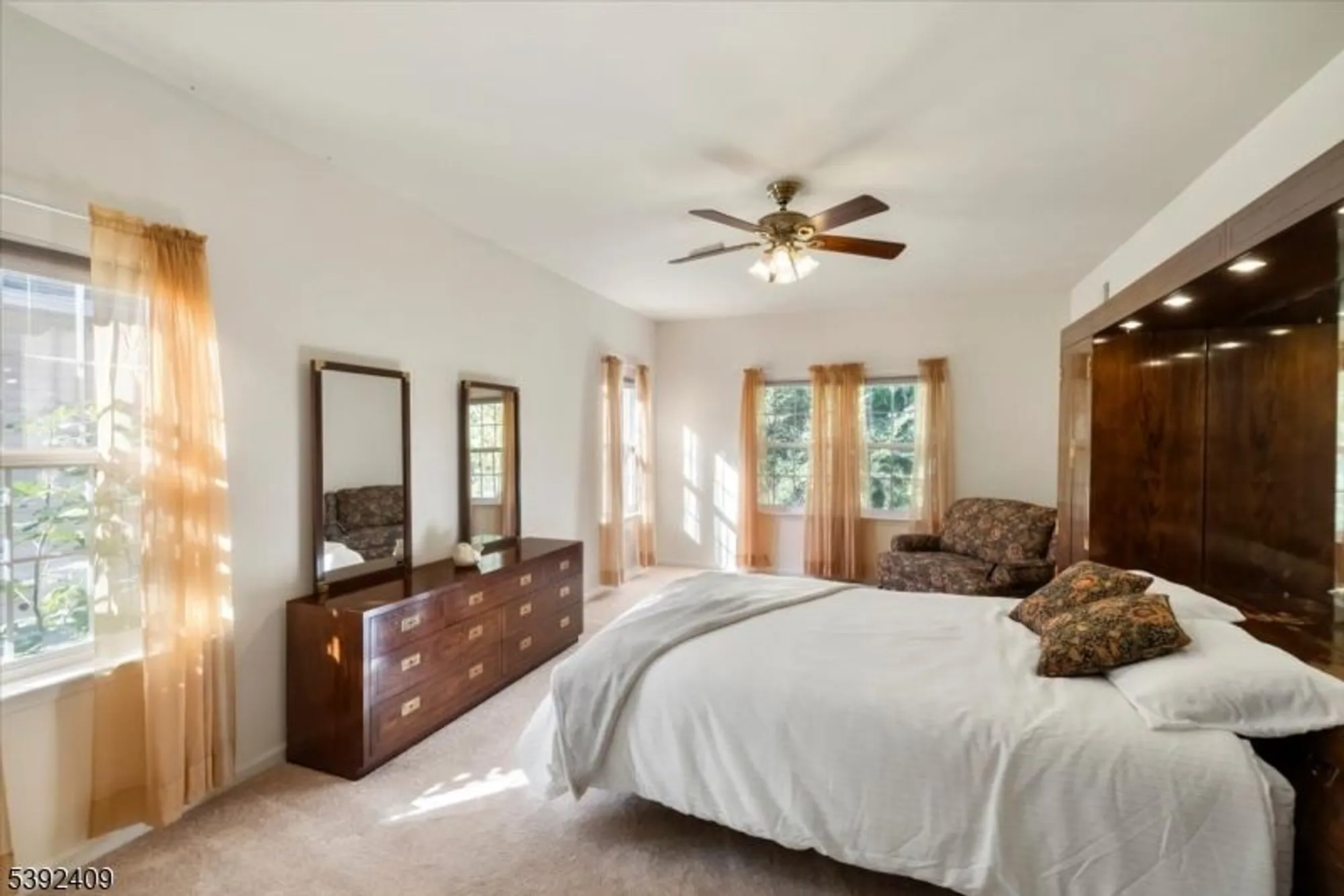 Property Slideshow image 15 of 37 | 29 daulton dr, Somerset, NJ, 08873