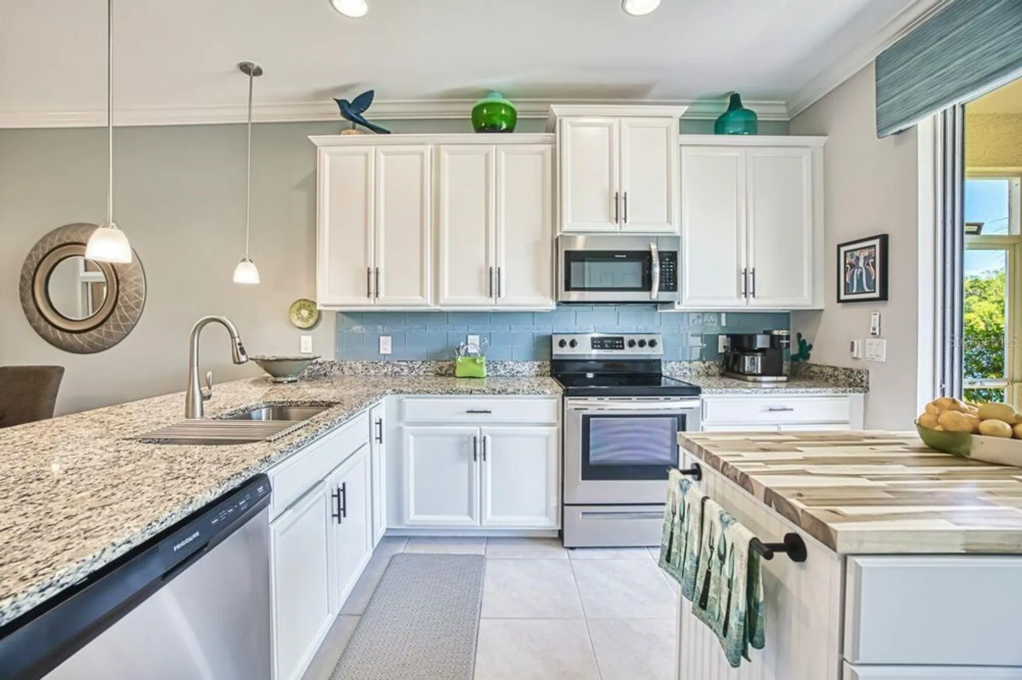 Property Slideshow image 18 of 35 | 2130 summersweet dr, Alva, FL, 33920